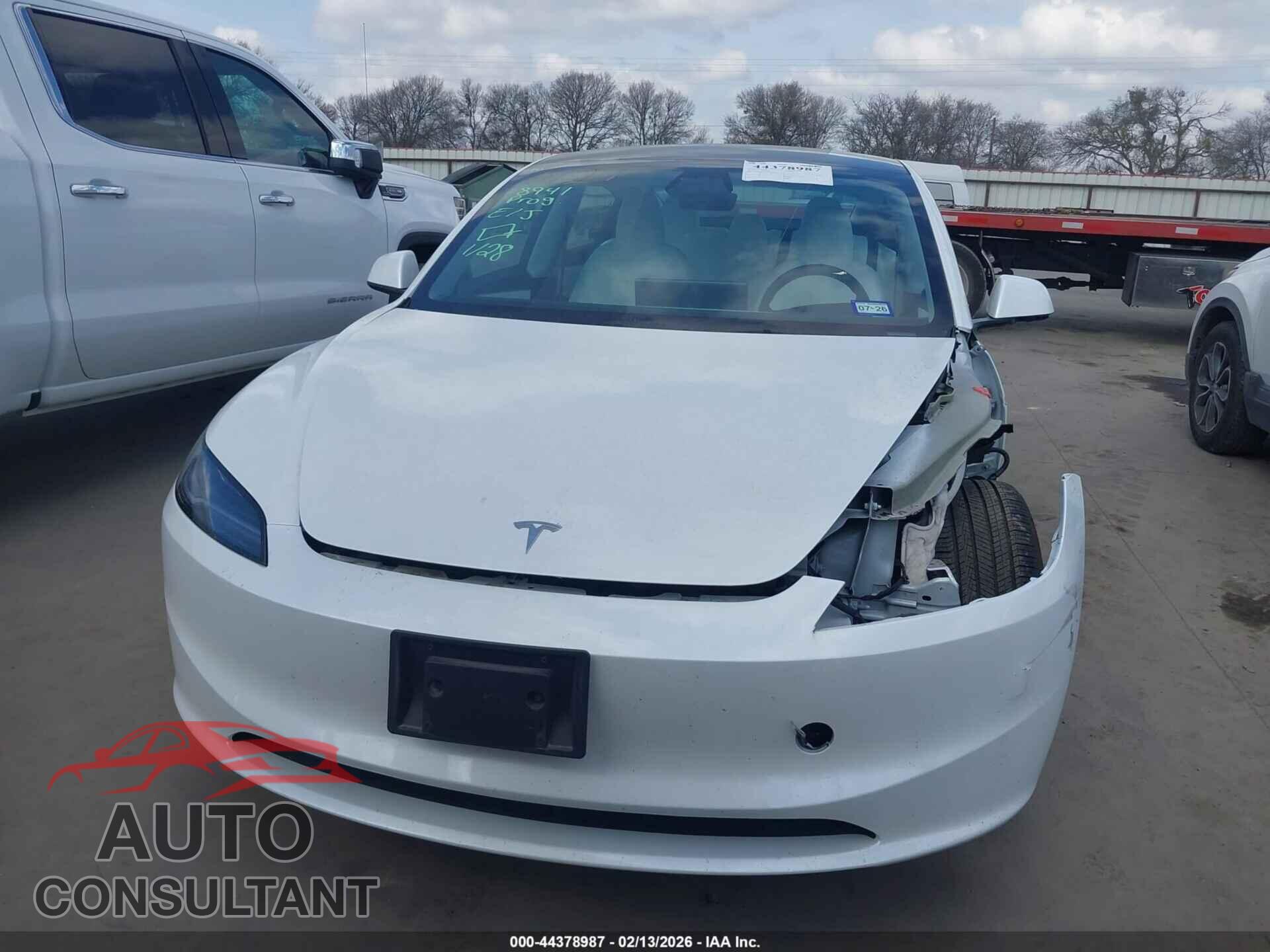 TESLA MODEL 3 2025 - 5YJ3E1EAXSF046879