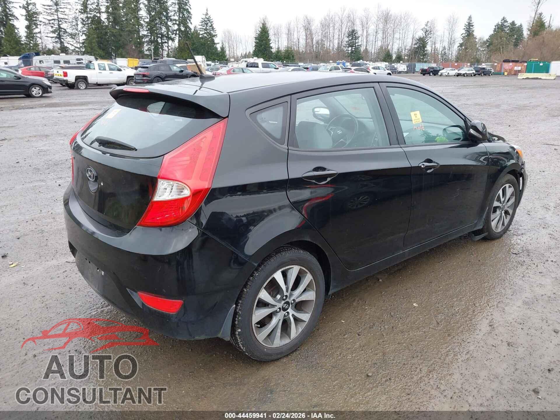 HYUNDAI ACCENT 2015 - KMHCU5AE3FU201168