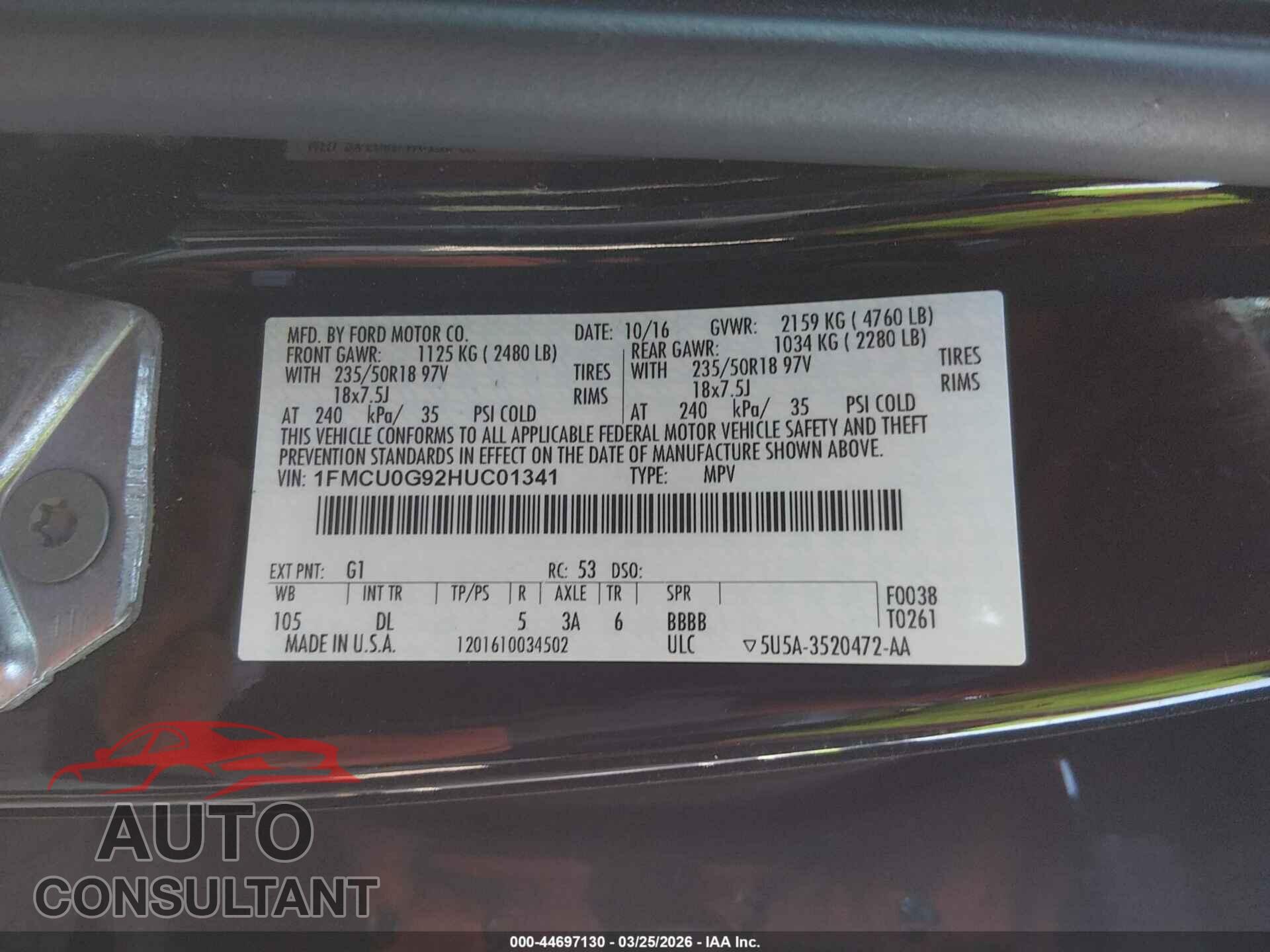 FORD ESCAPE 2017 - 1FMCU0G92HUC01341