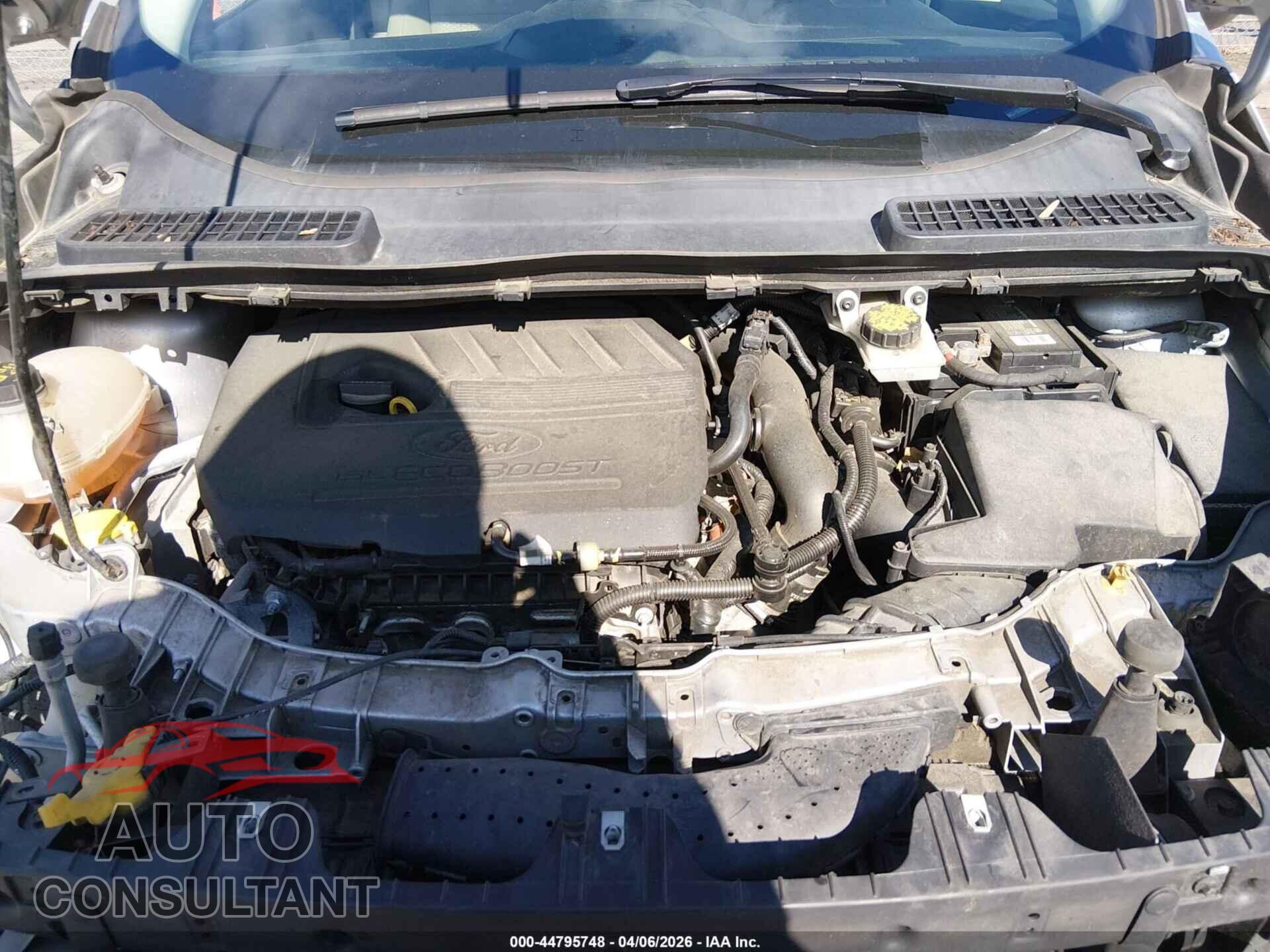 FORD ESCAPE 2018 - 1FMCU9GD2JUC24293