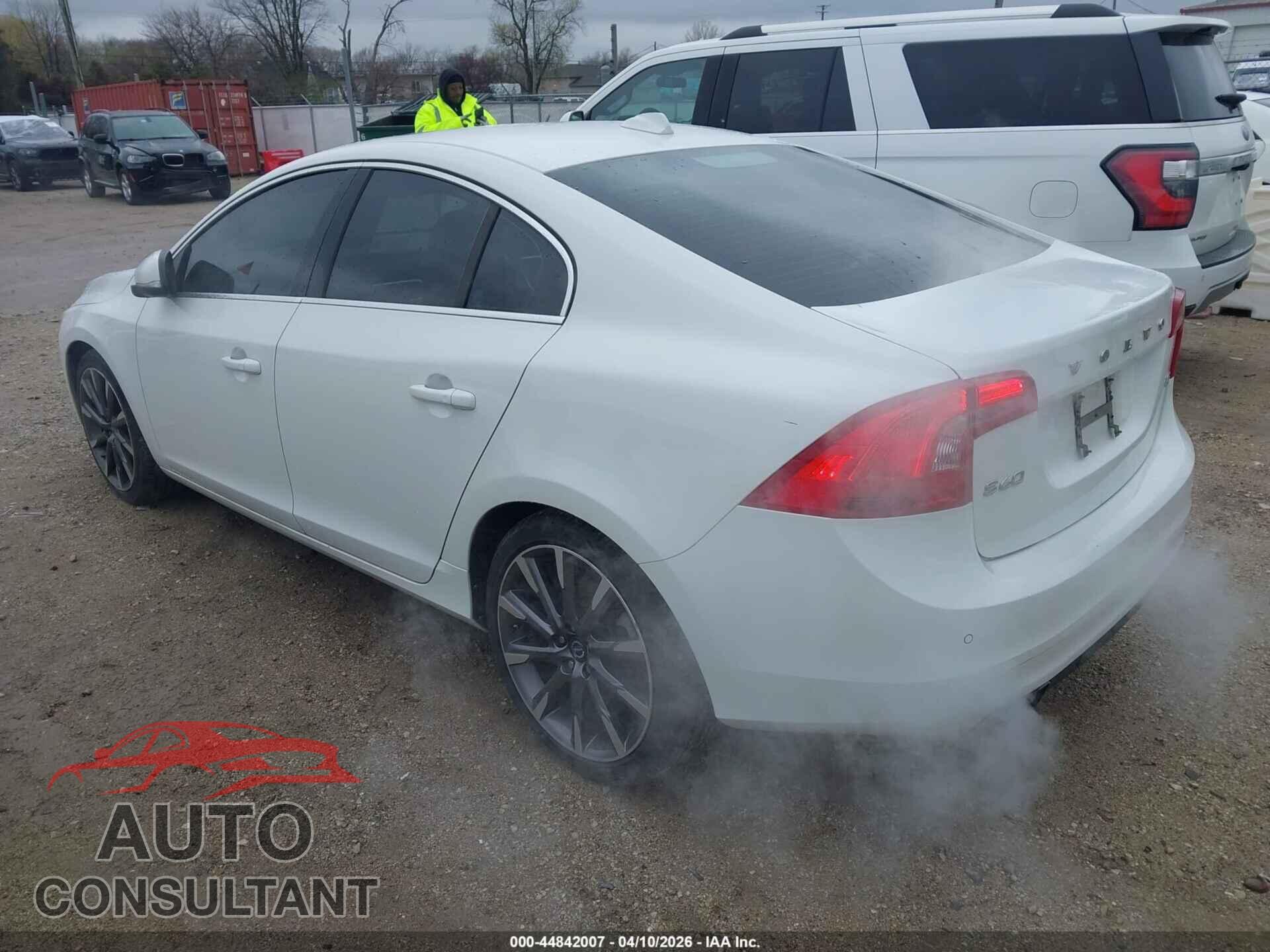 VOLVO S60 2015 - YV126MFM8F1340549