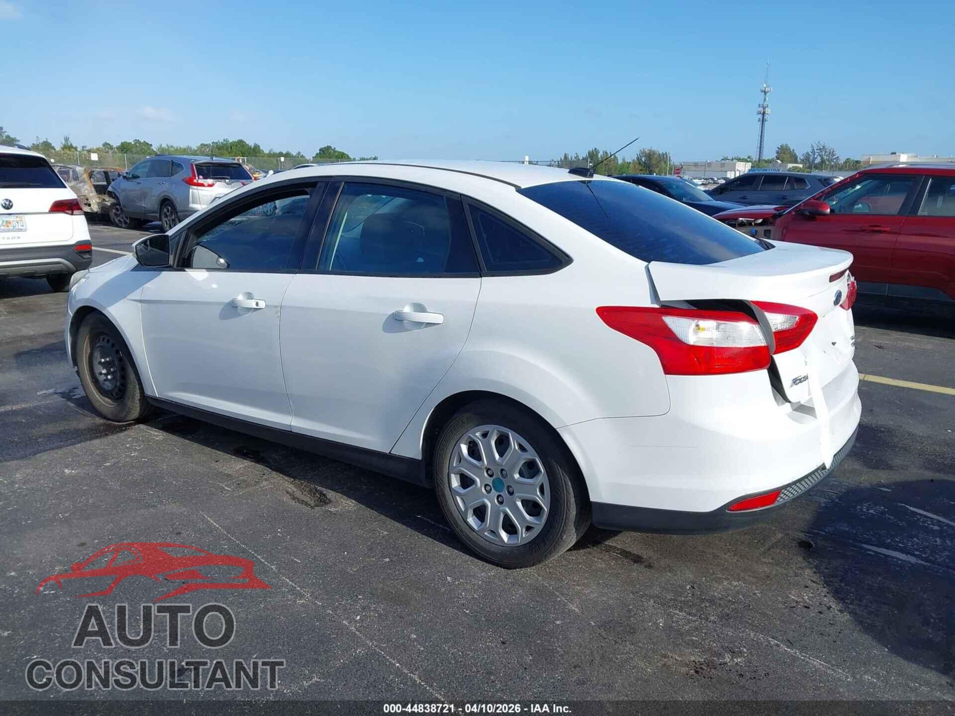 FORD FOCUS 2014 - 1FADP3F21EL403407