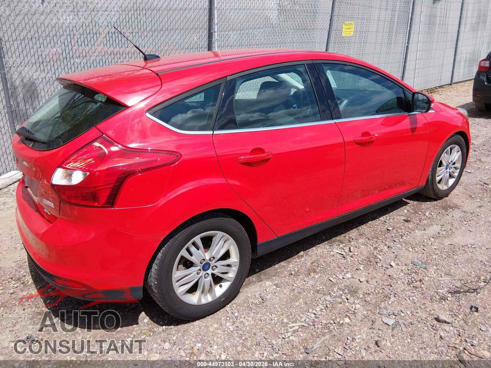 FORD FOCUS 2012 - 1FAHP3M22CL455257