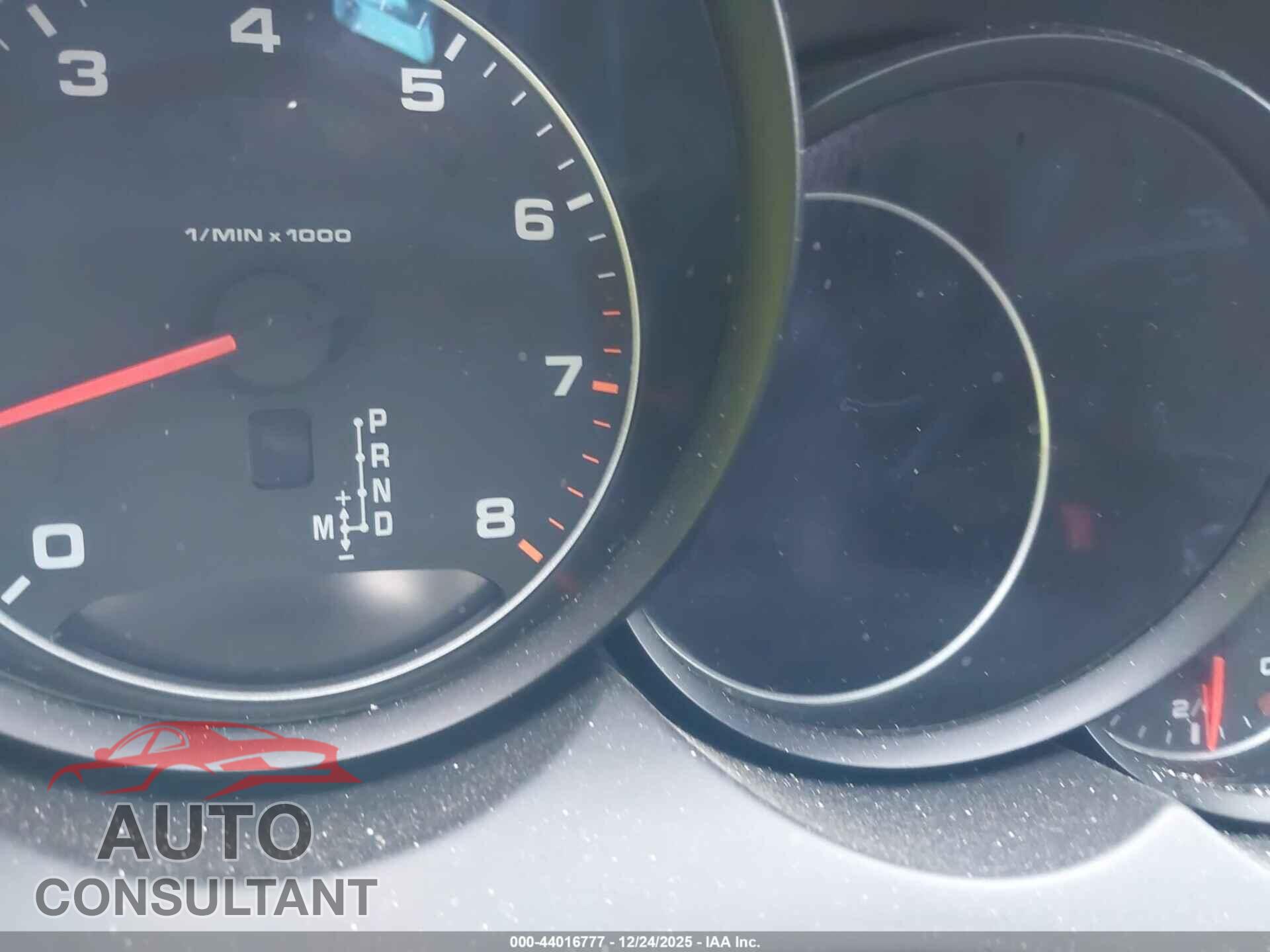 PORSCHE CAYENNE 2016 - WP1AA2A22GLA04619