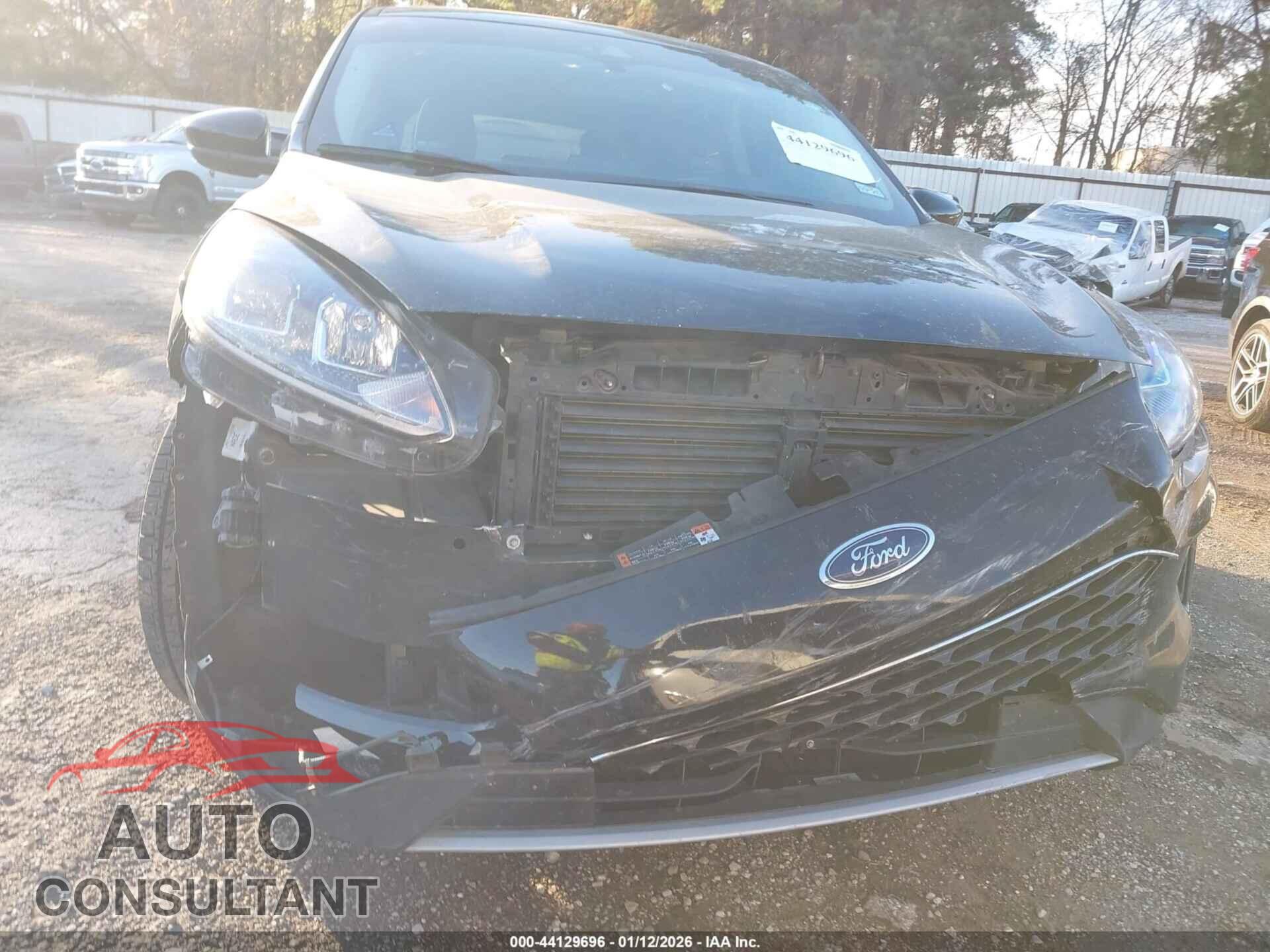 FORD ESCAPE 2020 - 1FMCU0G64LUA54826