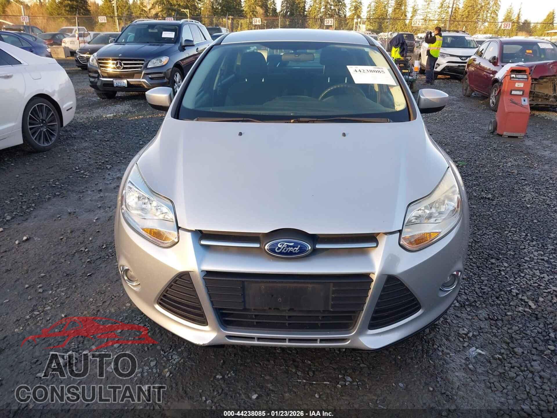 FORD FOCUS 2012 - 1FAHP3F2XCL420902