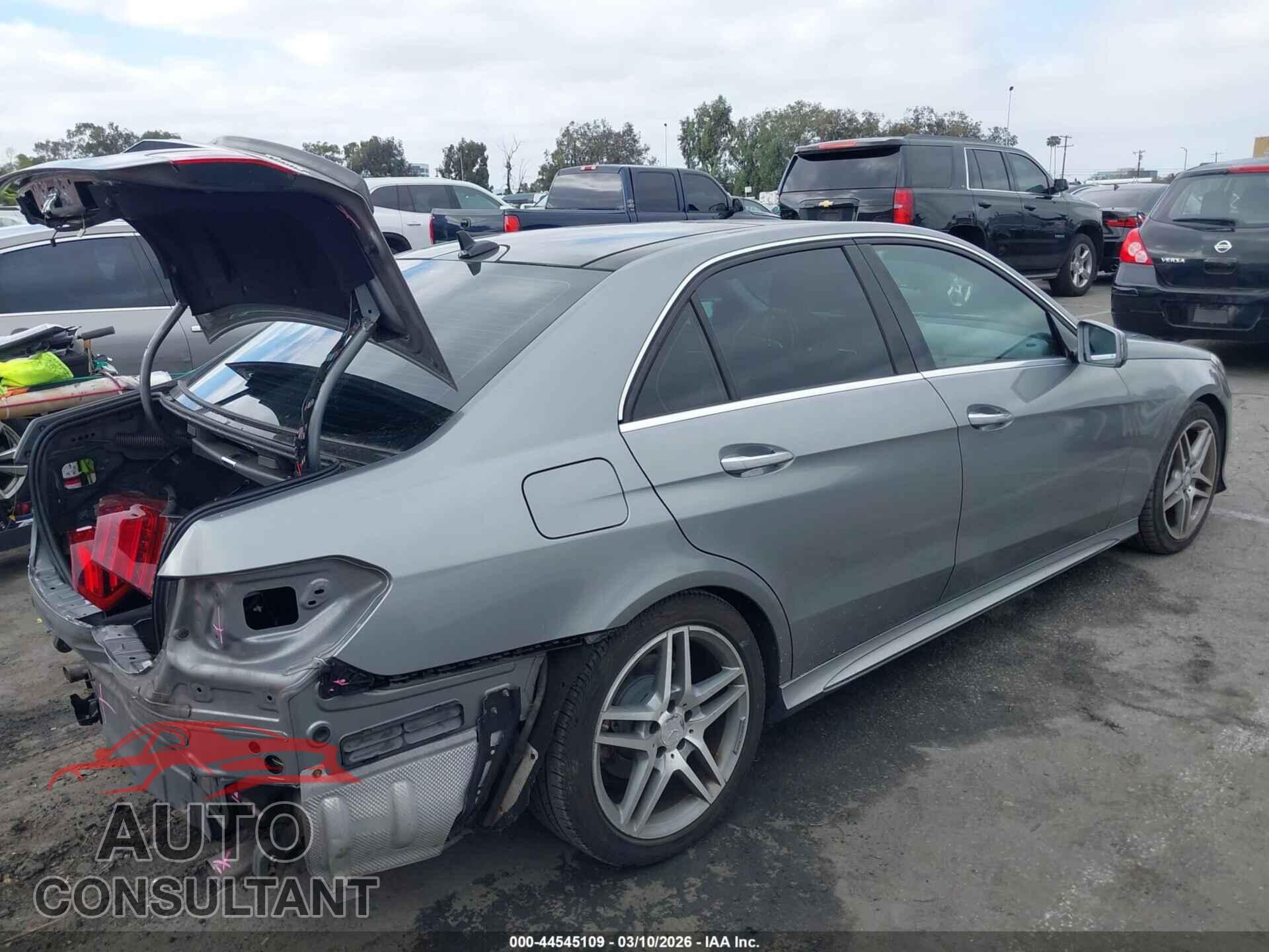 MERCEDES-BENZ E 350 2014 - WDDHF8JB1EA875286