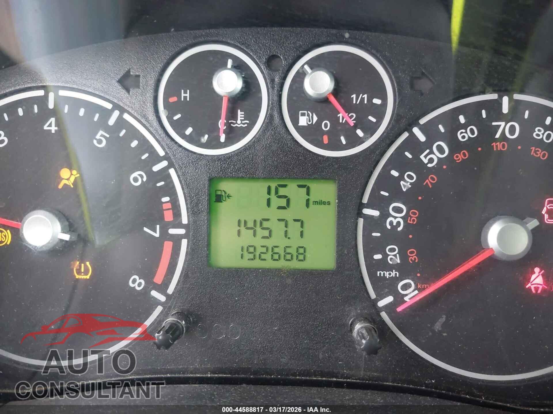 FORD TRANSIT CONNECT 2011 - NM0LS7DN3BT050282