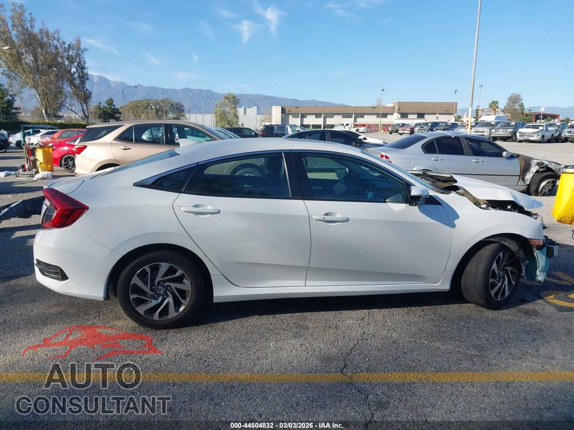 HONDA CIVIC 2017 - 19XFC2F78HE201519