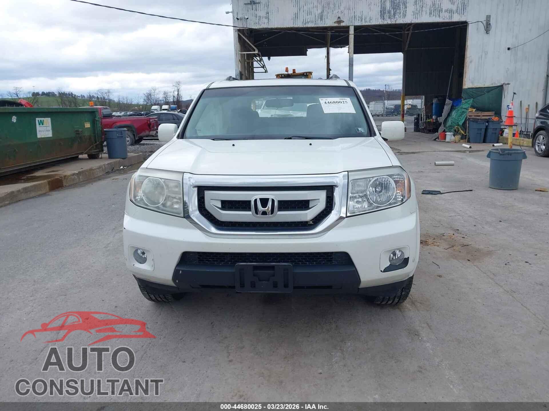 HONDA PILOT 2011 - 5FNYF4H98BB014213