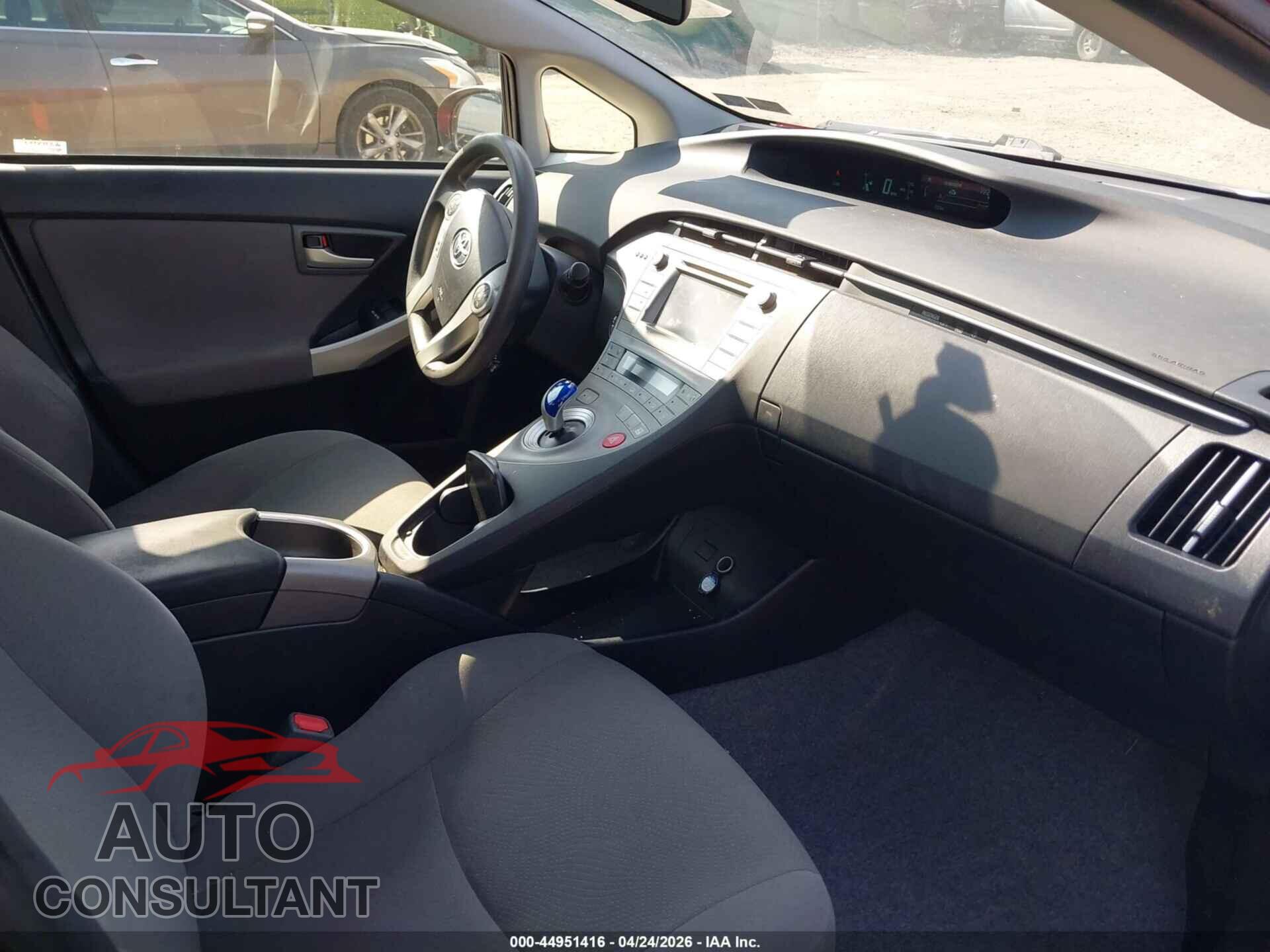 TOYOTA PRIUS 2015 - JTDKN3DU3F1915940