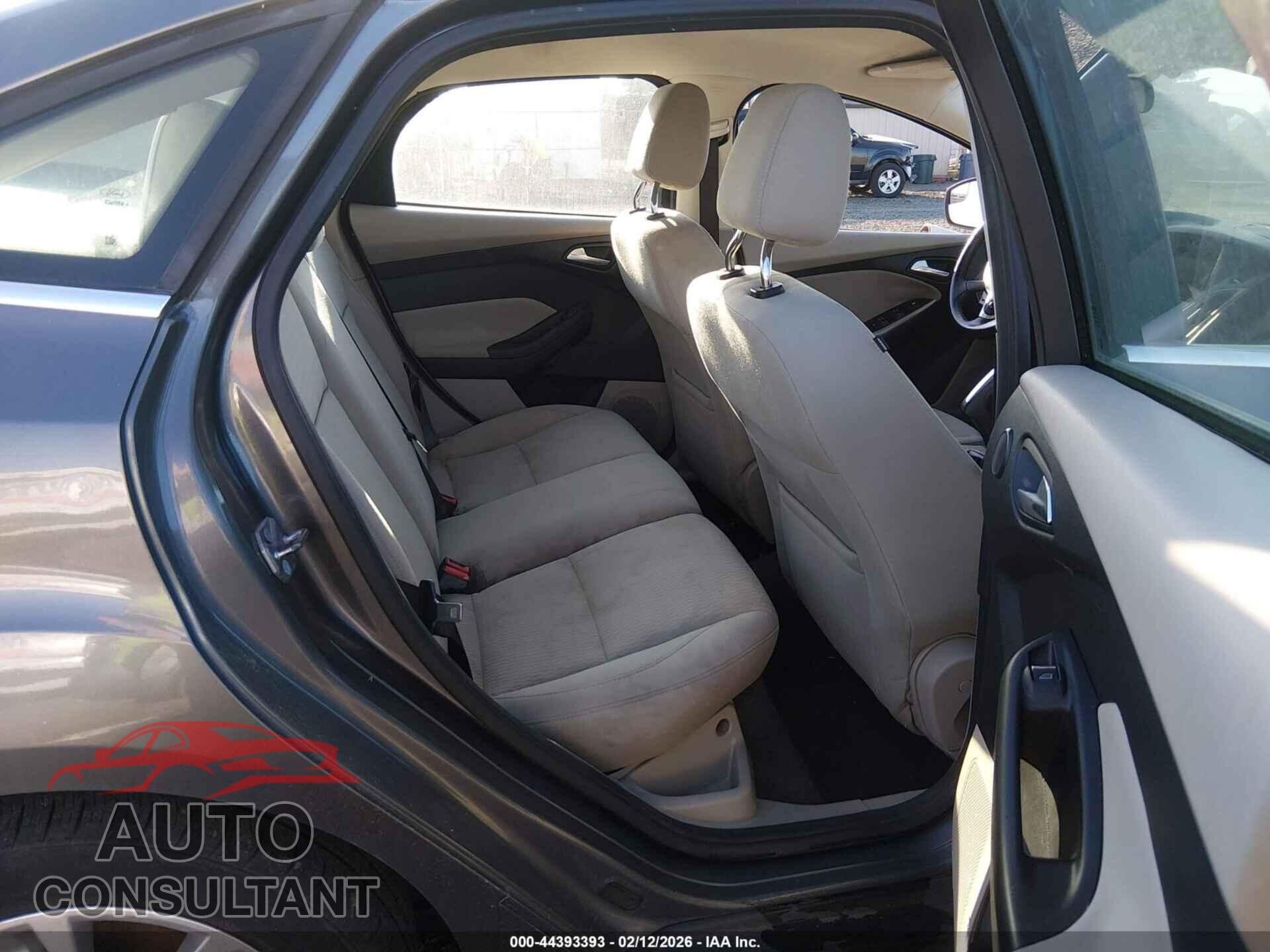 FORD FOCUS 2012 - 1FAHP3H24CL135190