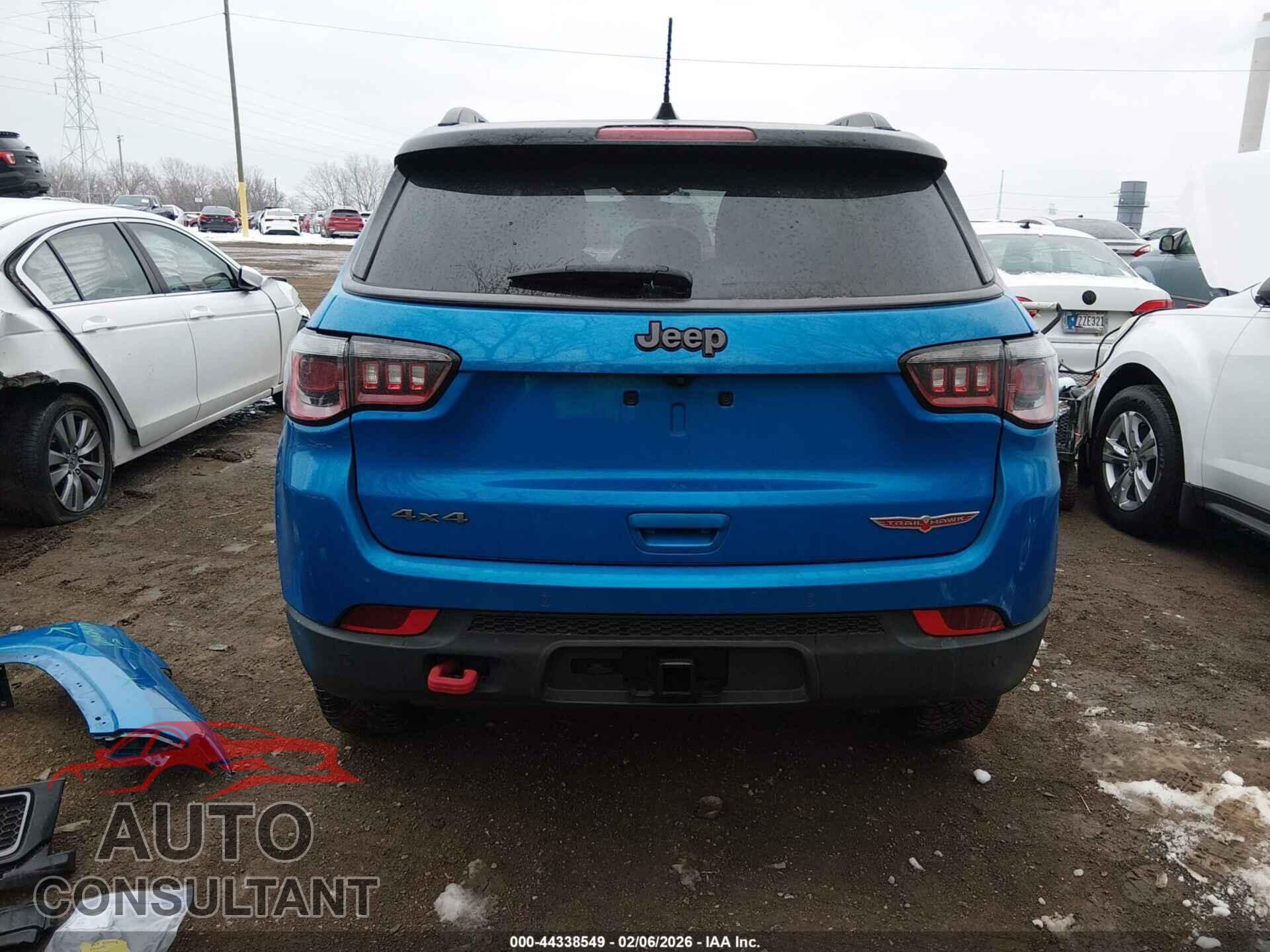 JEEP COMPASS 2018 - 3C4NJDDB7JT199302