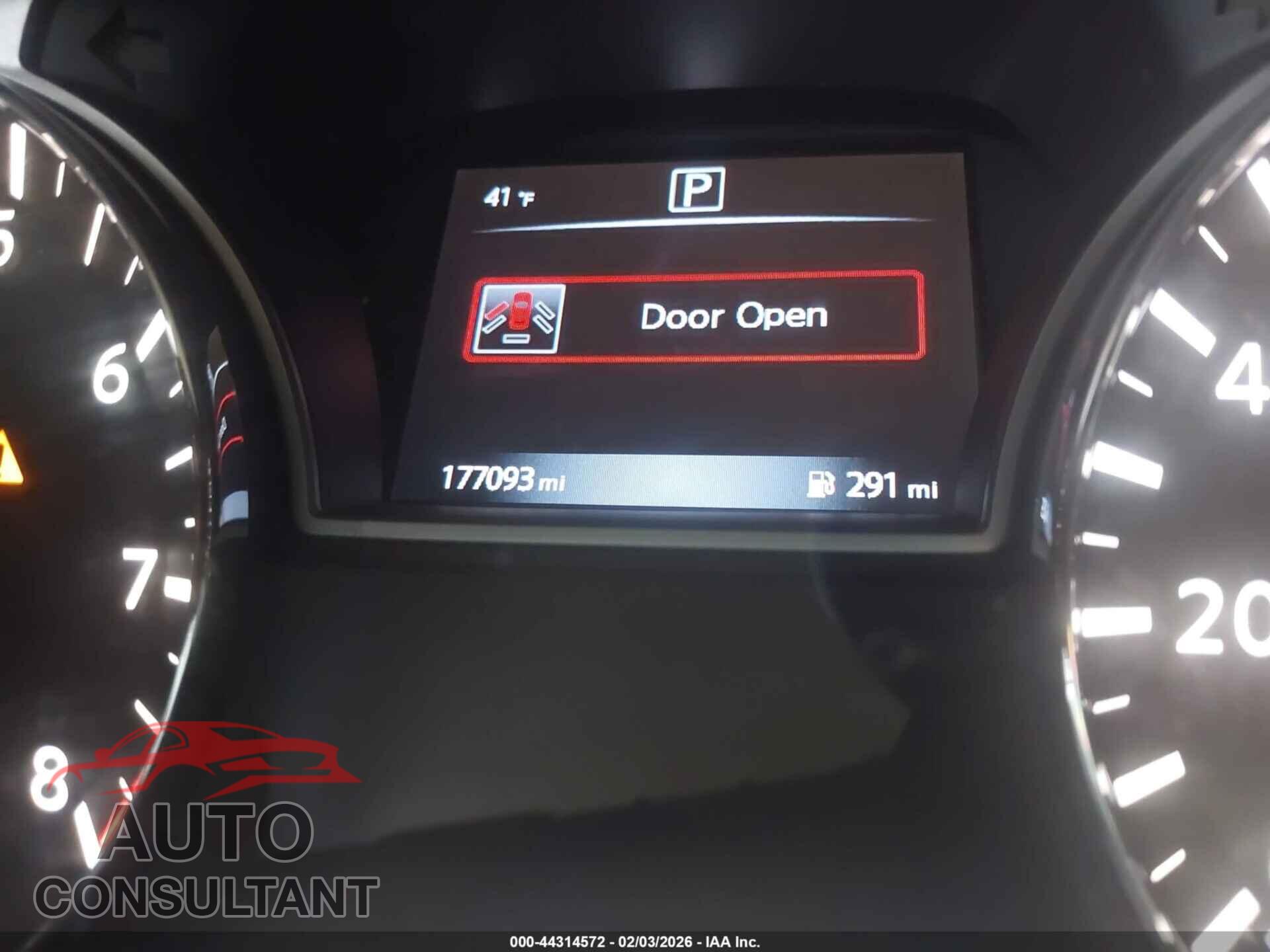 NISSAN PATHFINDER 2017 - 5N1DR2MN2HC621237