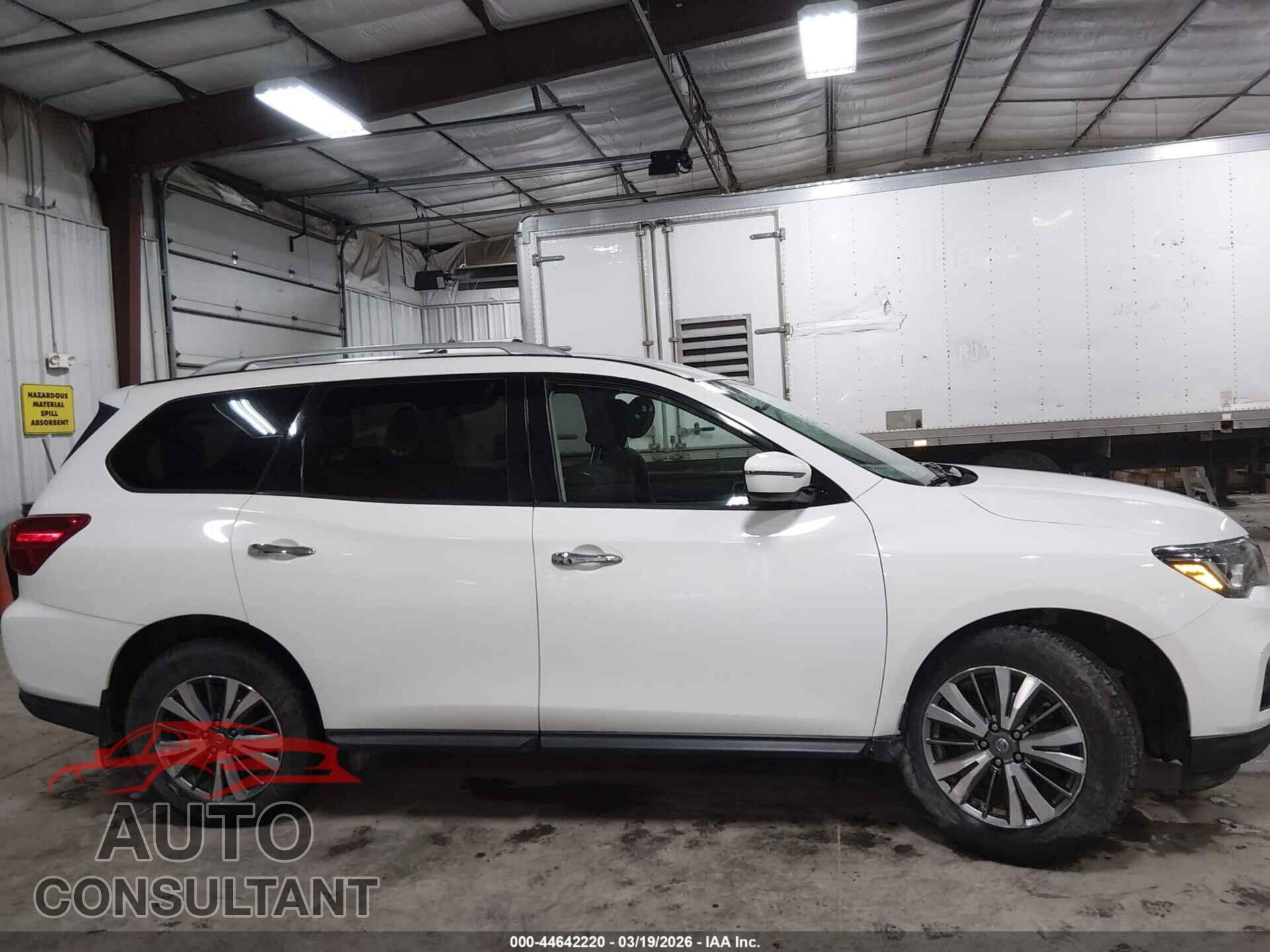 NISSAN PATHFINDER 2019 - 5N1DR2MM2KC604498