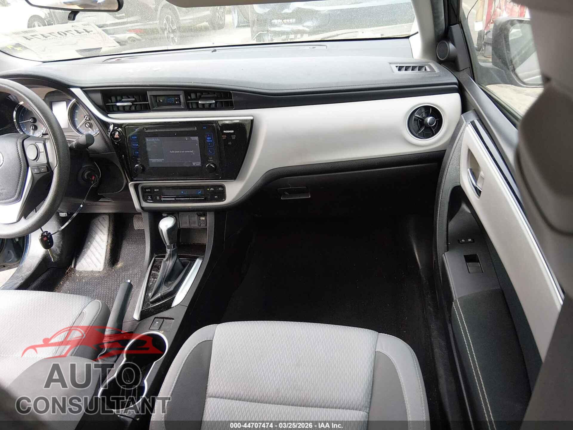TOYOTA COROLLA 2017 - 5YFBURHE6HP710975