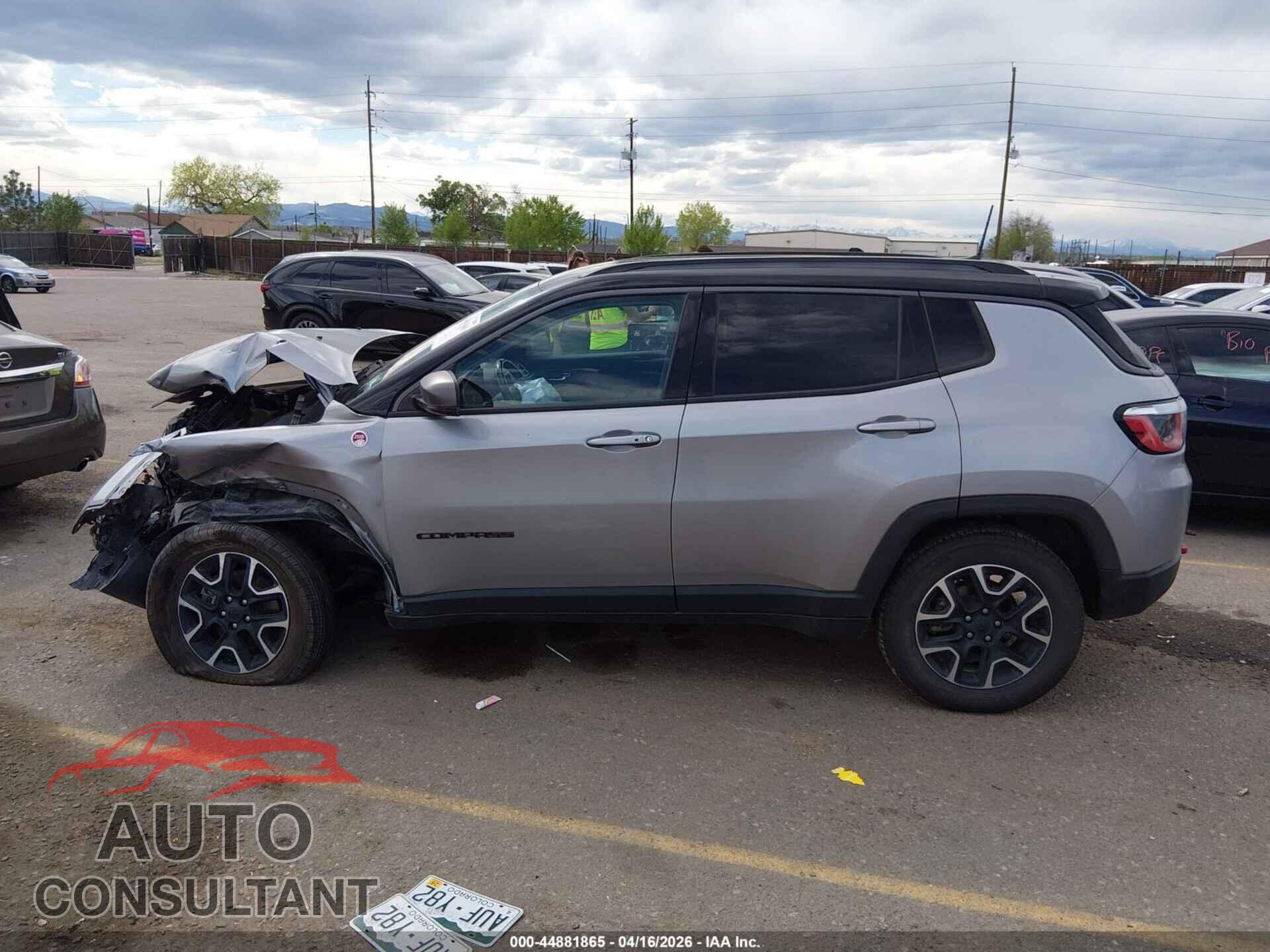 JEEP COMPASS 2020 - 3C4NJDDB4LT195209