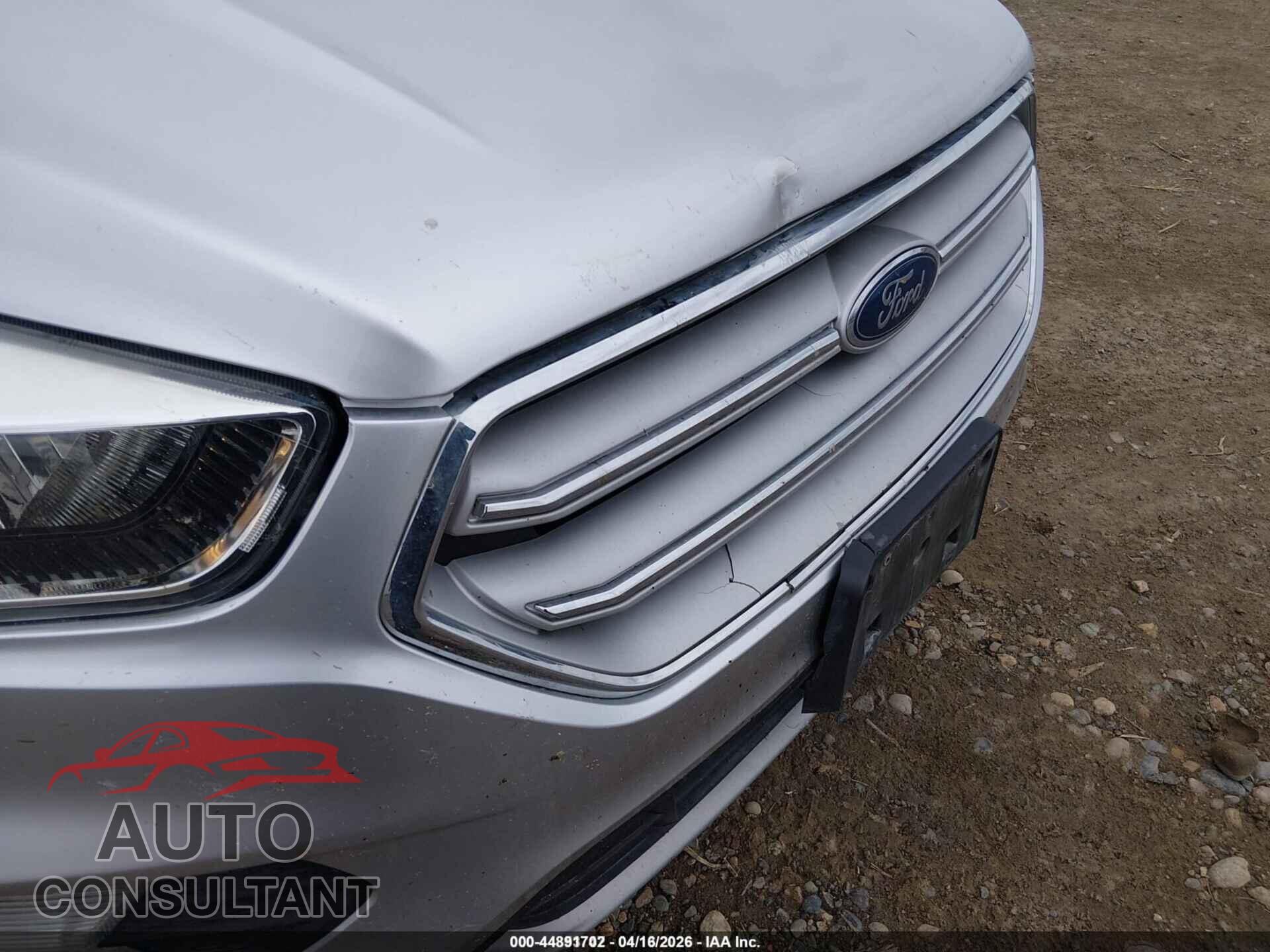 FORD ESCAPE 2017 - 1FMCU9GD6HUE50282