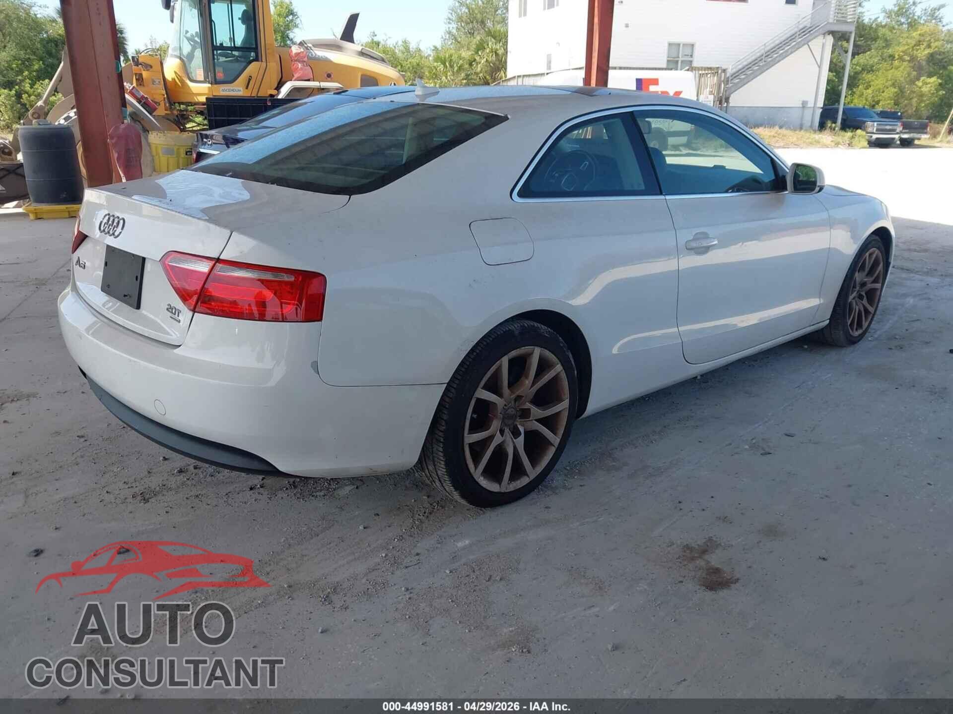 AUDI A5 2011 - WAUCFAFR9BA068640