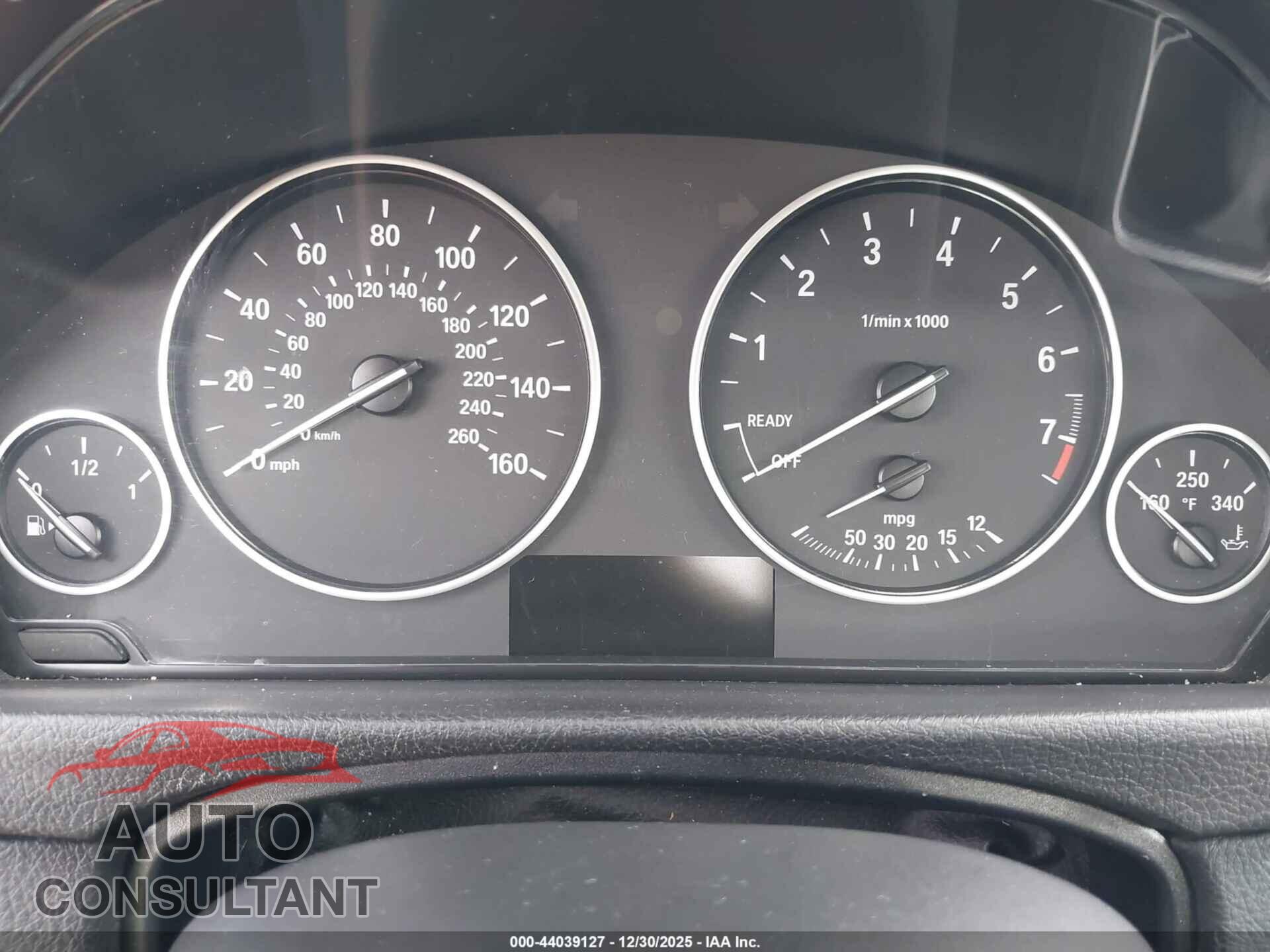 BMW 320I 2015 - WBA3B1C55FK140169