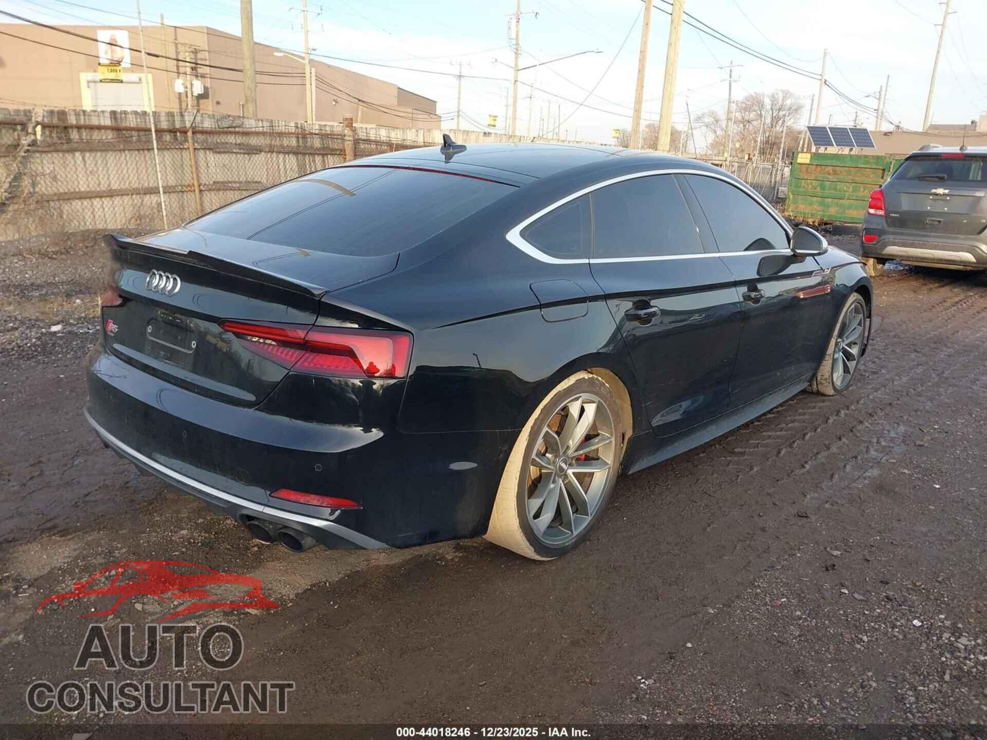 AUDI S5 2018 - WAUB4CF56JA132528