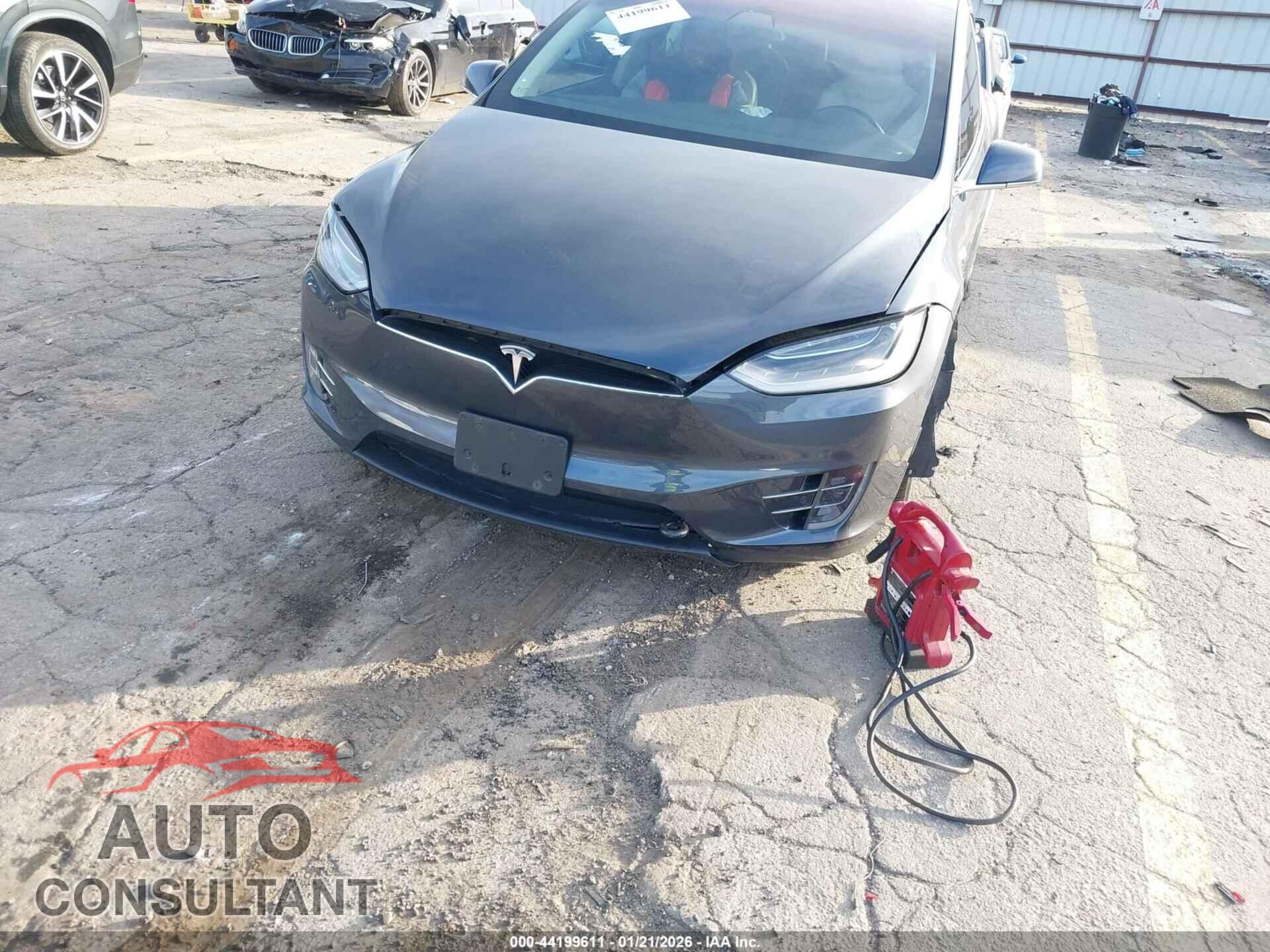 TESLA MODEL X 2017 - 5YJXCBE20HF063821