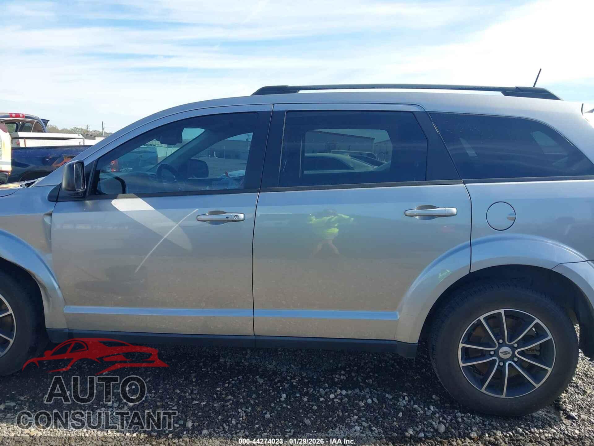 DODGE JOURNEY 2018 - 3C4PDCAB8JT443991
