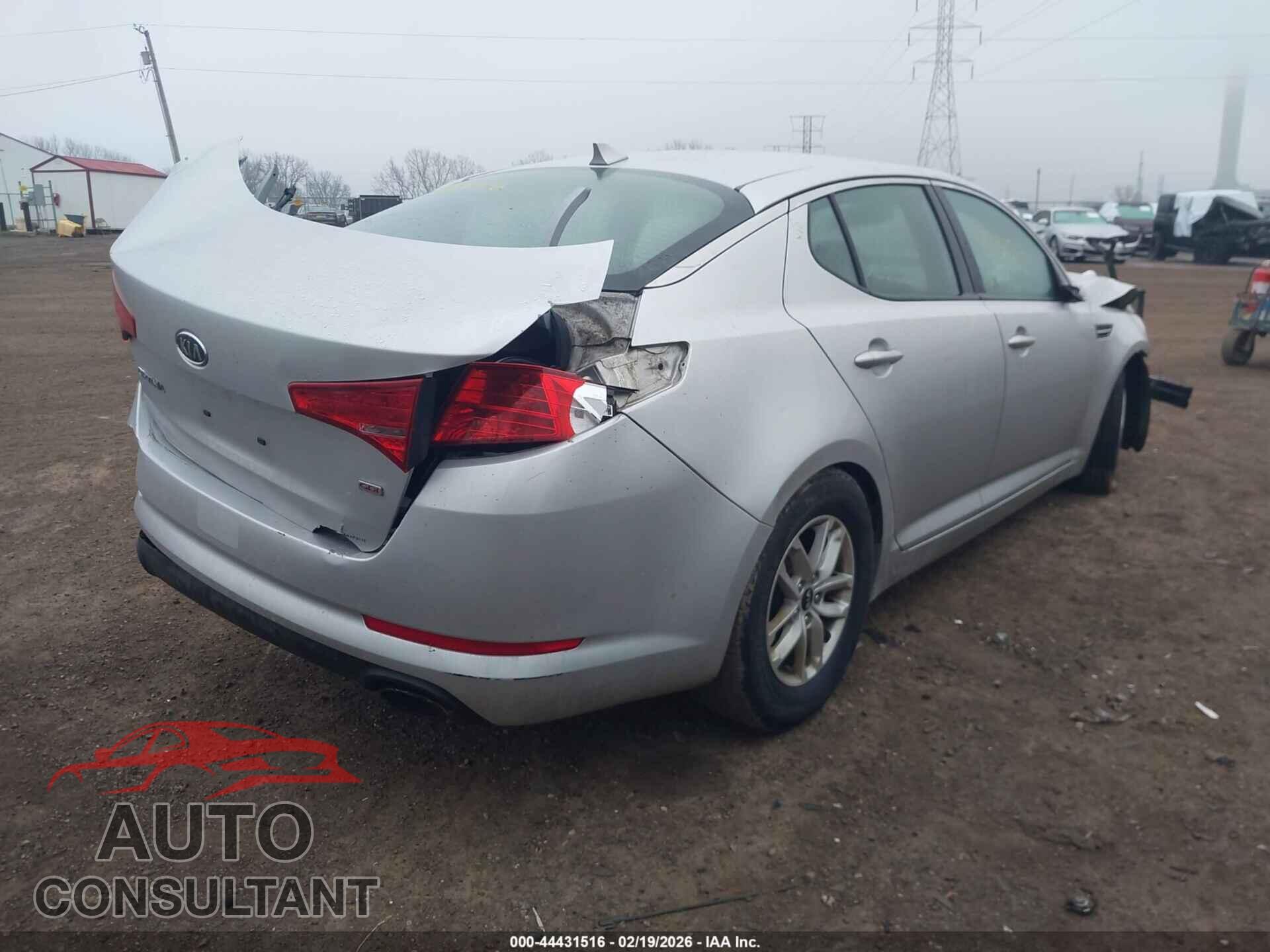 KIA OPTIMA 2011 - KNAGM4A76B5052029