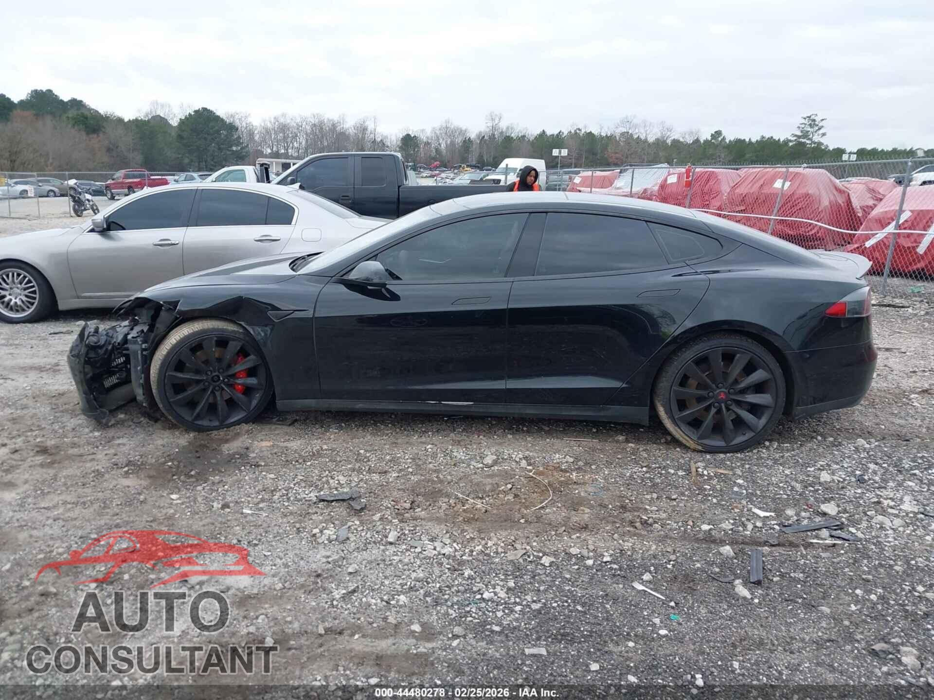 TESLA MODEL S 2015 - 5YJSA1S29FF089913