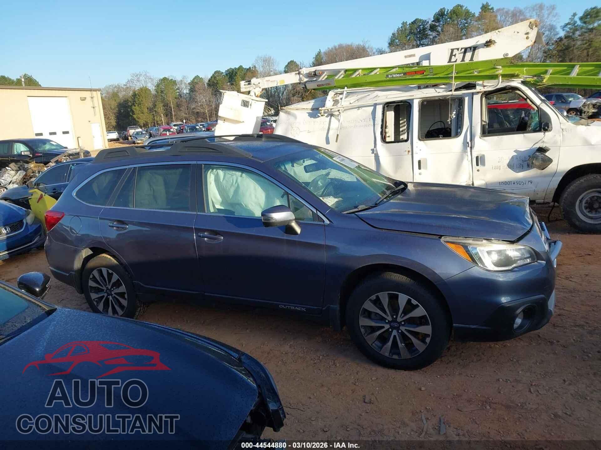 SUBARU OUTBACK 2017 - 4S4BSENC7H3310994
