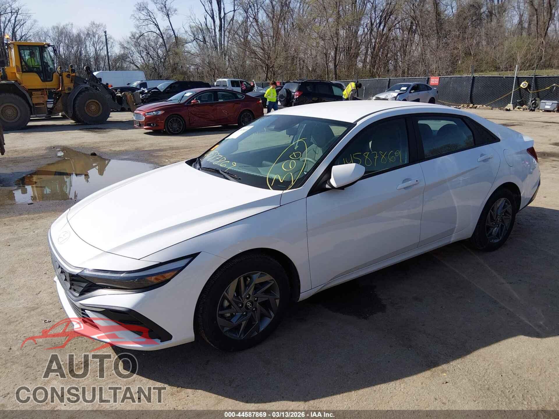 HYUNDAI ELANTRA 2024 - KMHLM4DG8RU705484