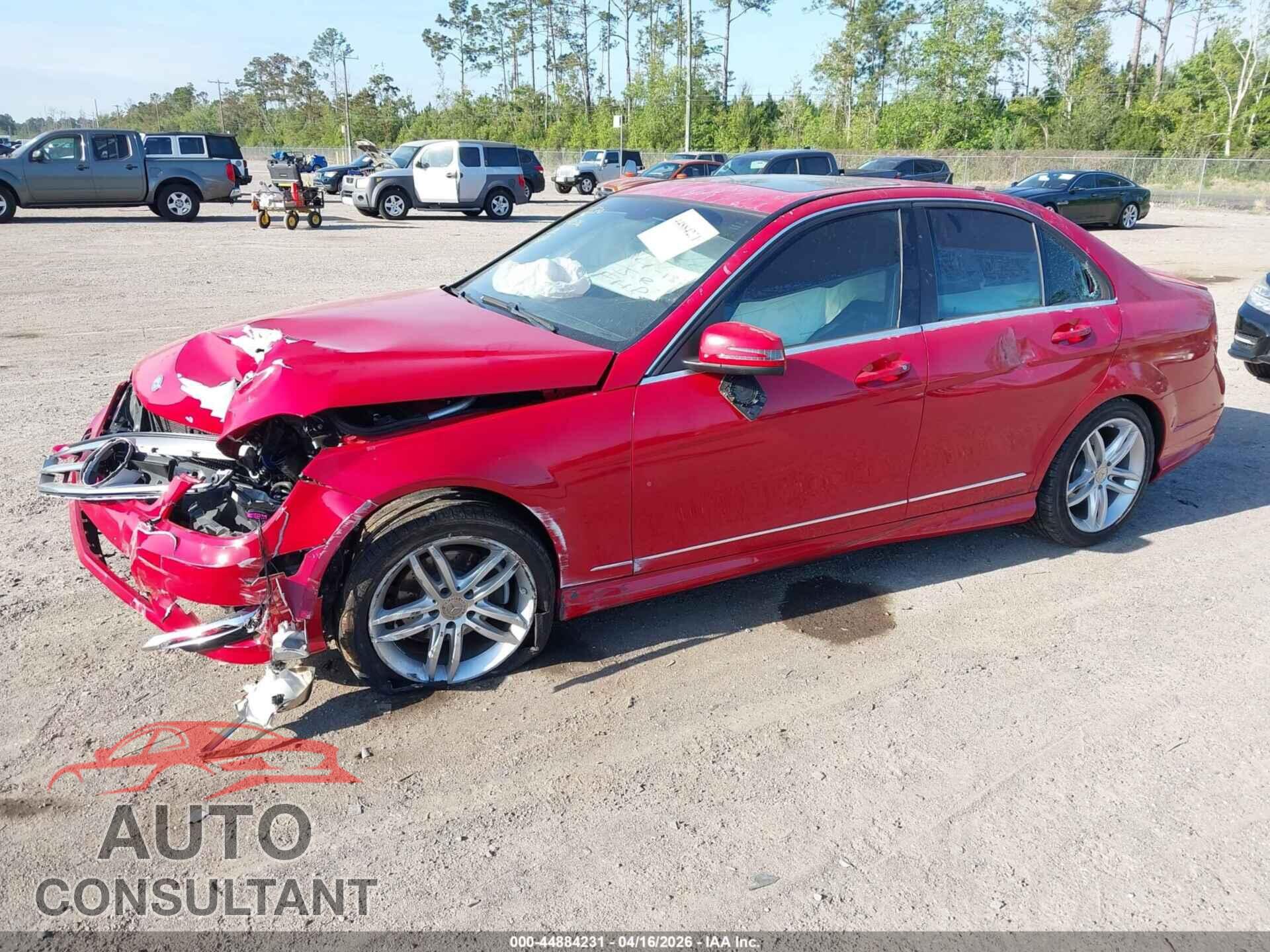 MERCEDES-BENZ C 250 2013 - WDDGF4HB0DA851005