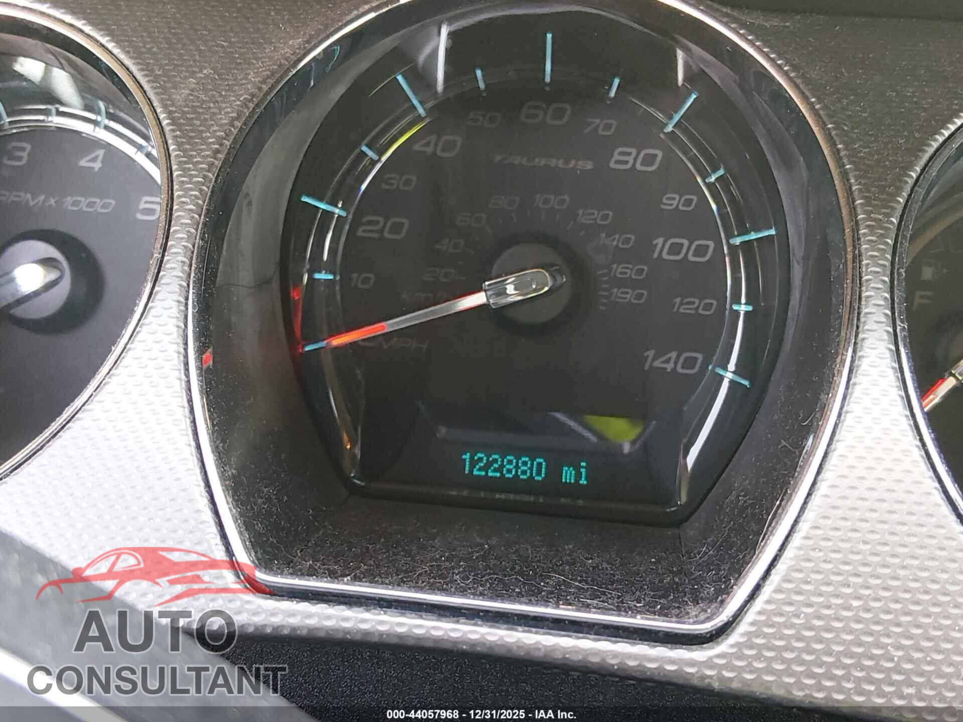 FORD TAURUS 2011 - 1FAHP2EW8BG159498