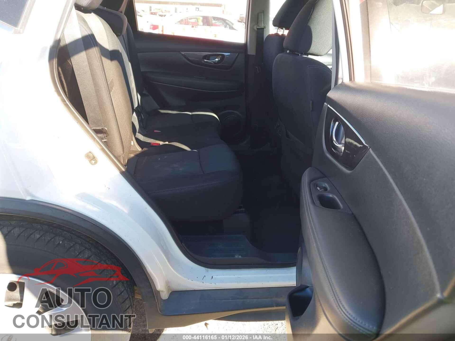 NISSAN ROGUE 2017 - KNMAT2MV5HP549497