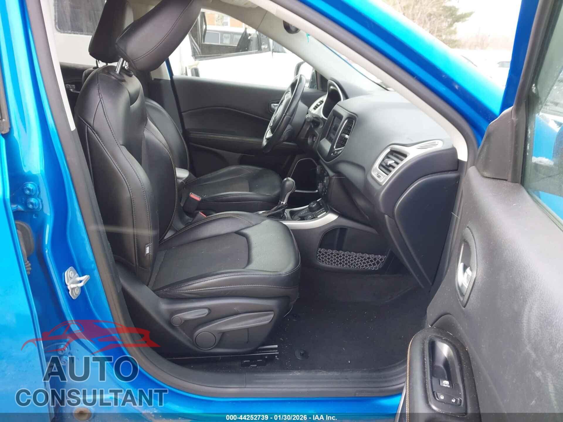 JEEP COMPASS 2018 - 3C4NJDBB4JT146317