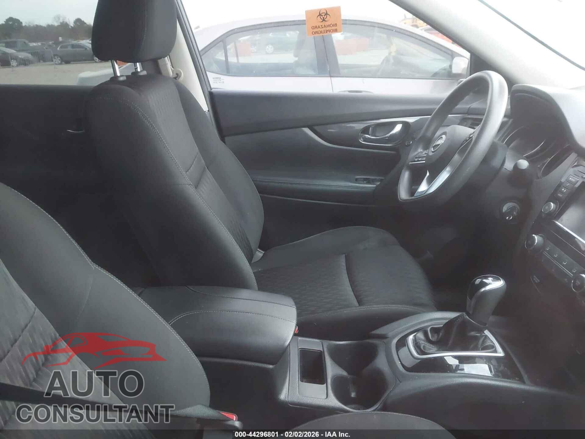 NISSAN ROGUE 2018 - KNMAT2MT6JP577345