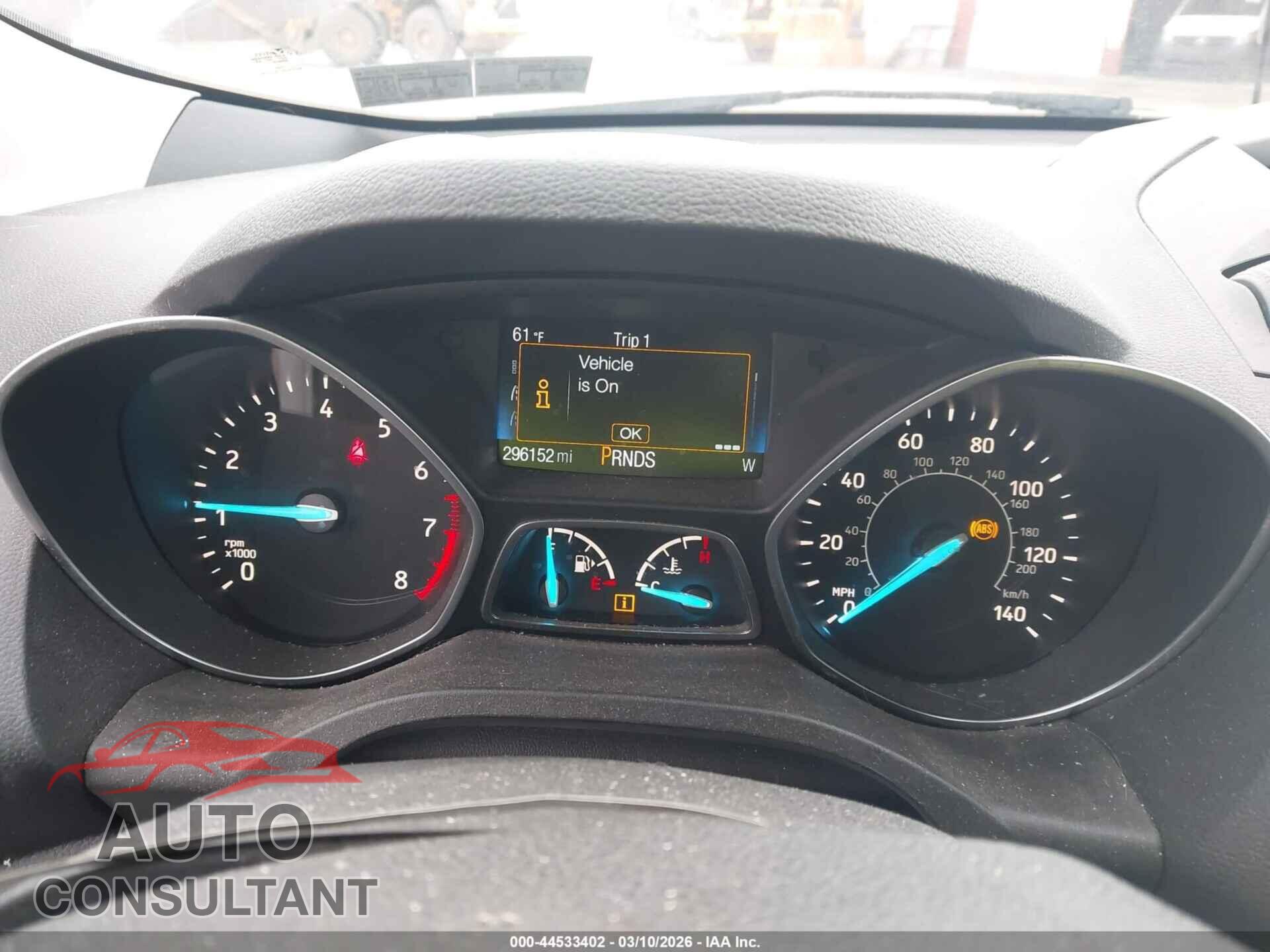 FORD ESCAPE 2018 - 1FMCU0F7XJUB79014