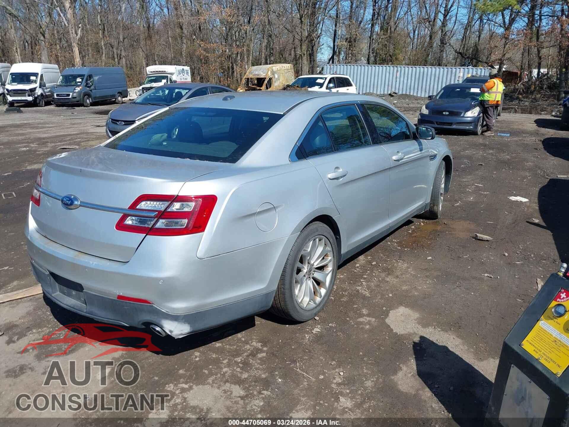 FORD TAURUS 2014 - 1FAHP2F84EG110853