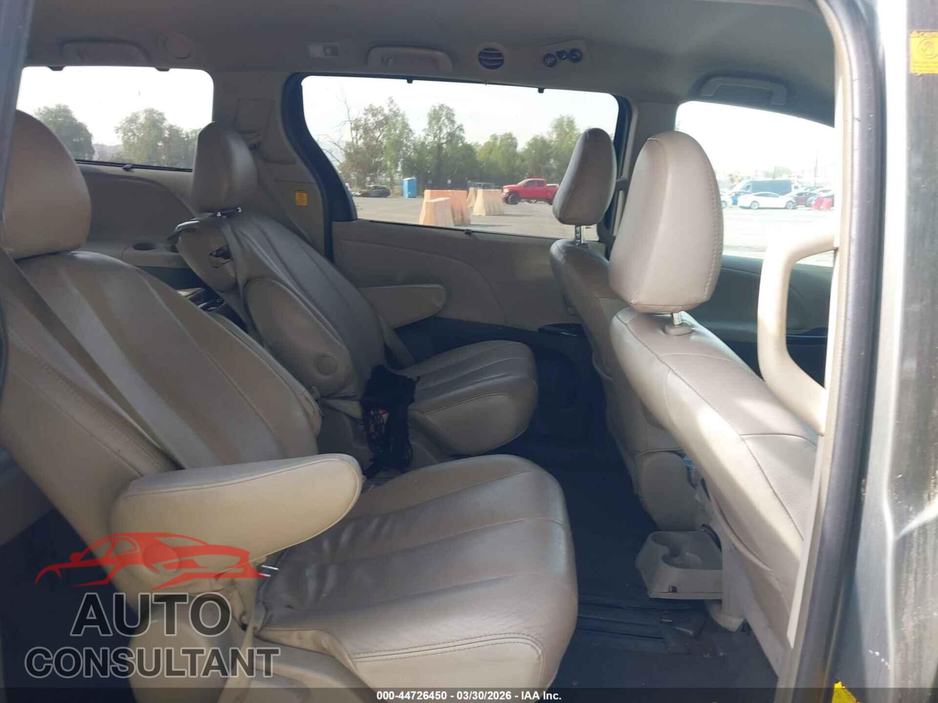 TOYOTA SIENNA 2012 - 5TDKK3DC1CS190644