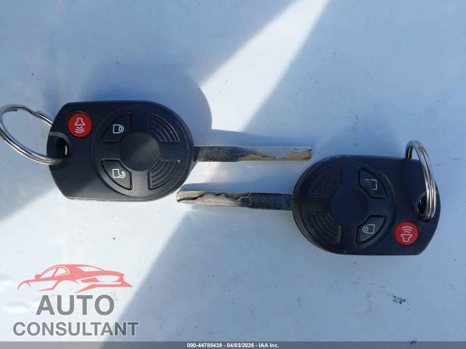 FORD ESCAPE 2017 - 1FMCU9GD8HUD85614