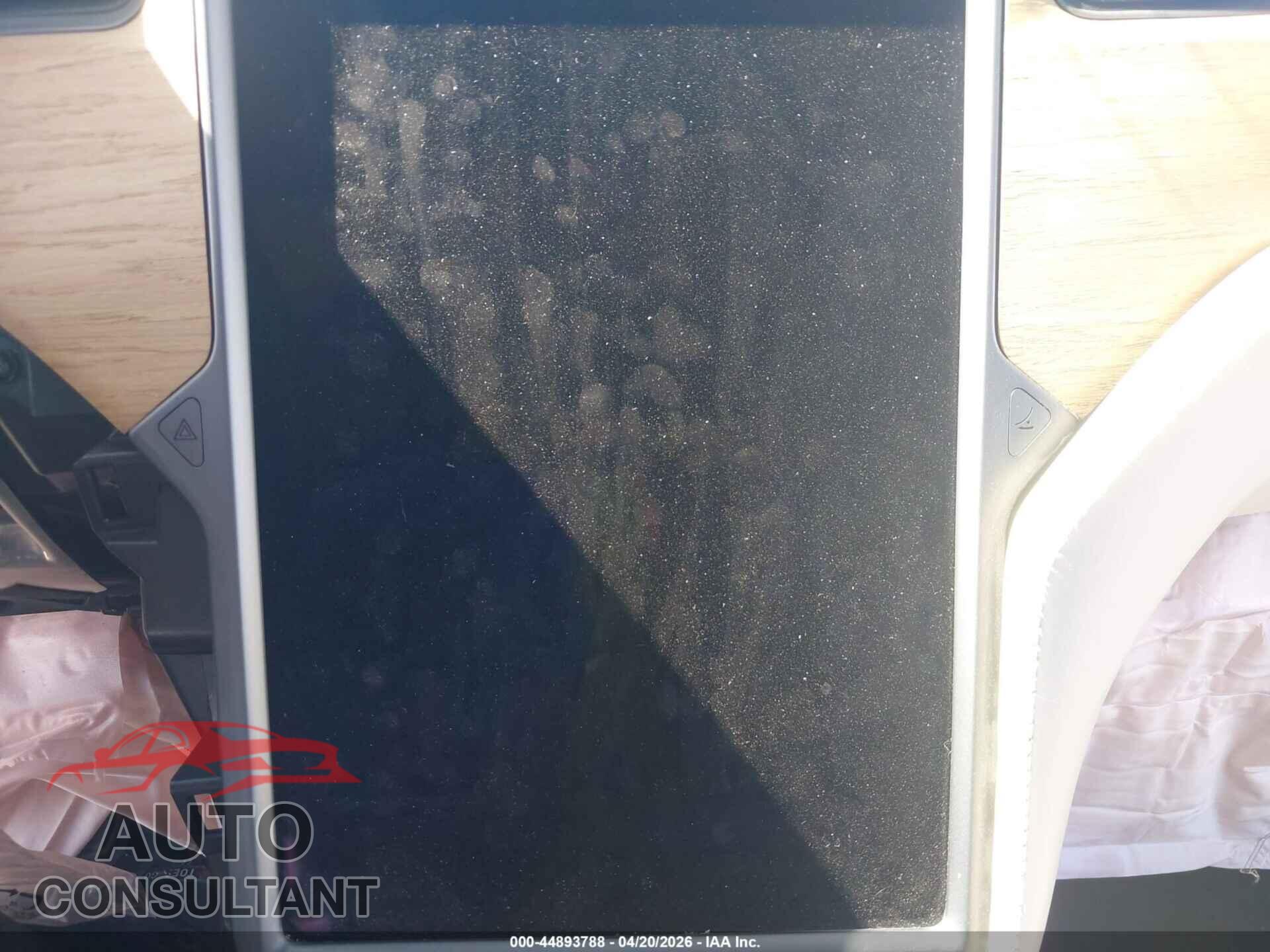 TESLA MODEL X 2019 - 5YJXCBE25KF181208