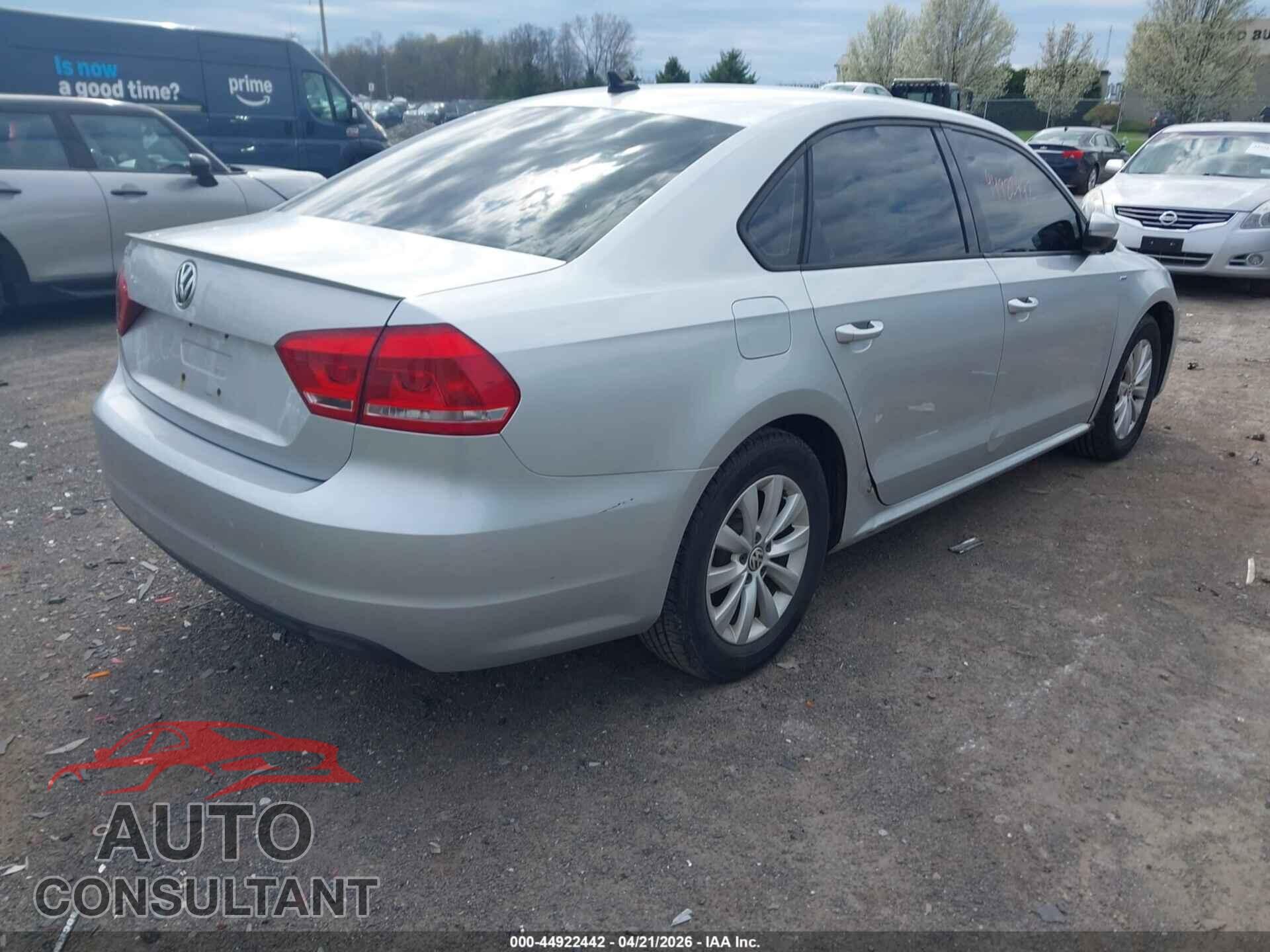 VOLKSWAGEN PASSAT 2013 - 1VWAP7A36DC132876