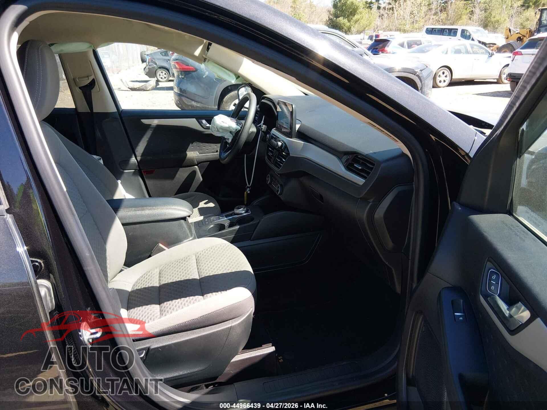 FORD ESCAPE 2020 - 1FMCU9G65LUA19054