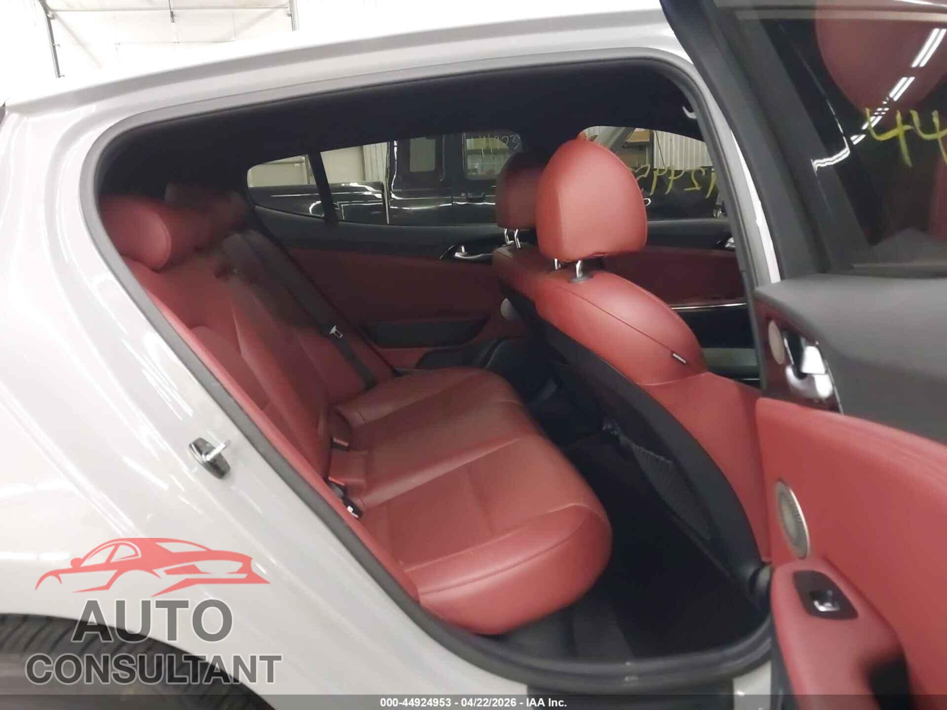 KIA STINGER 2022 - KNAE35LD9N6116565