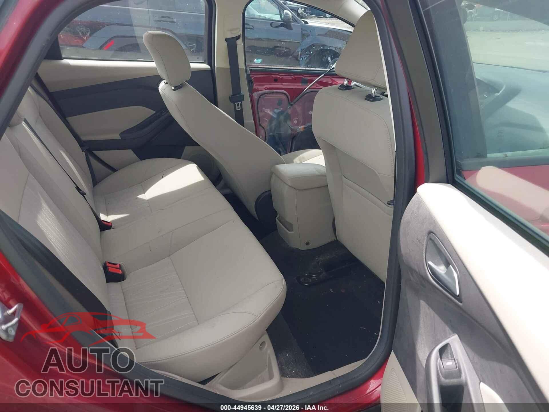 FORD FOCUS 2017 - 1FADP3F23HL295019