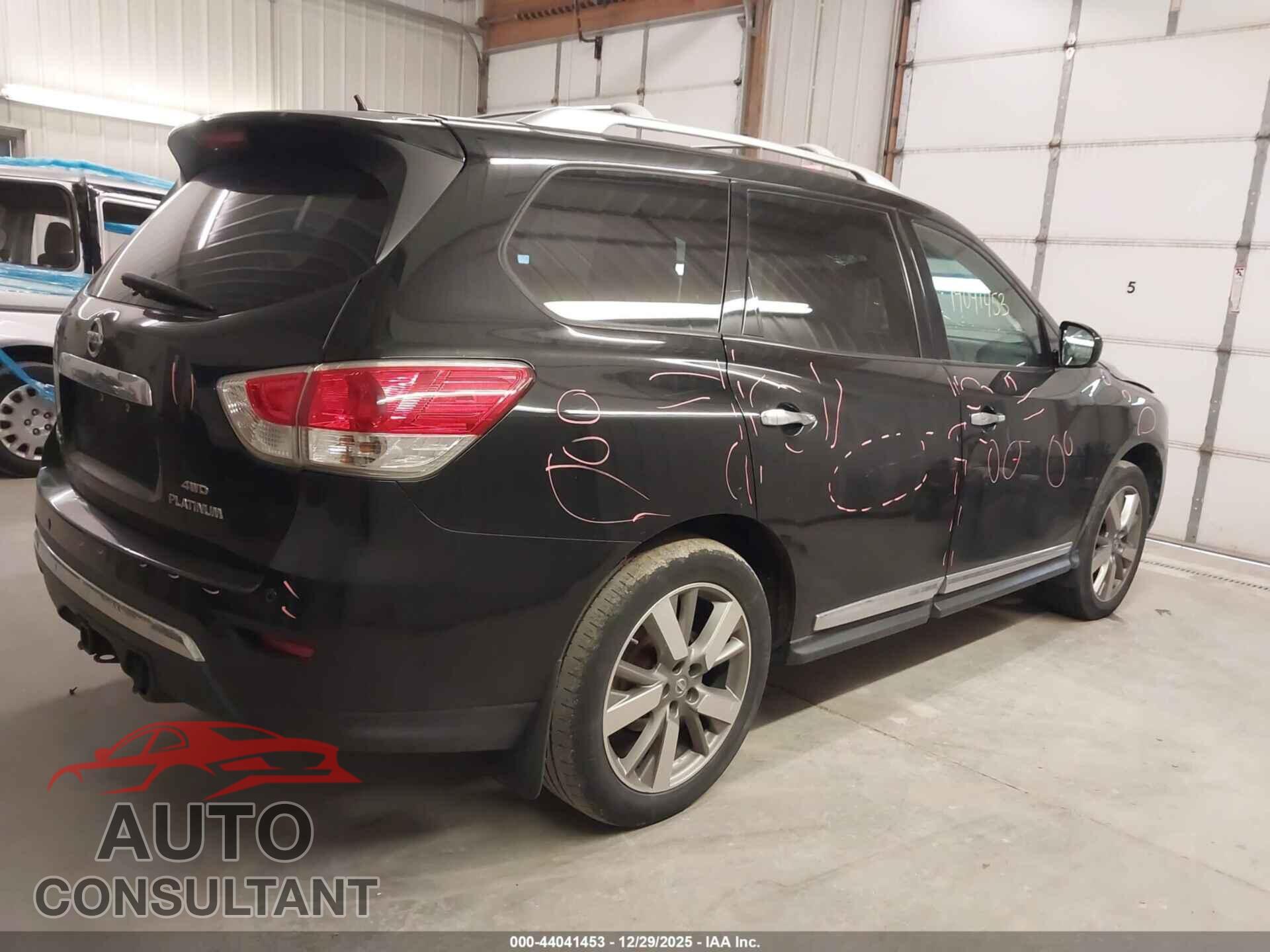 NISSAN PATHFINDER 2013 - 5N1AR2MMXDC689466