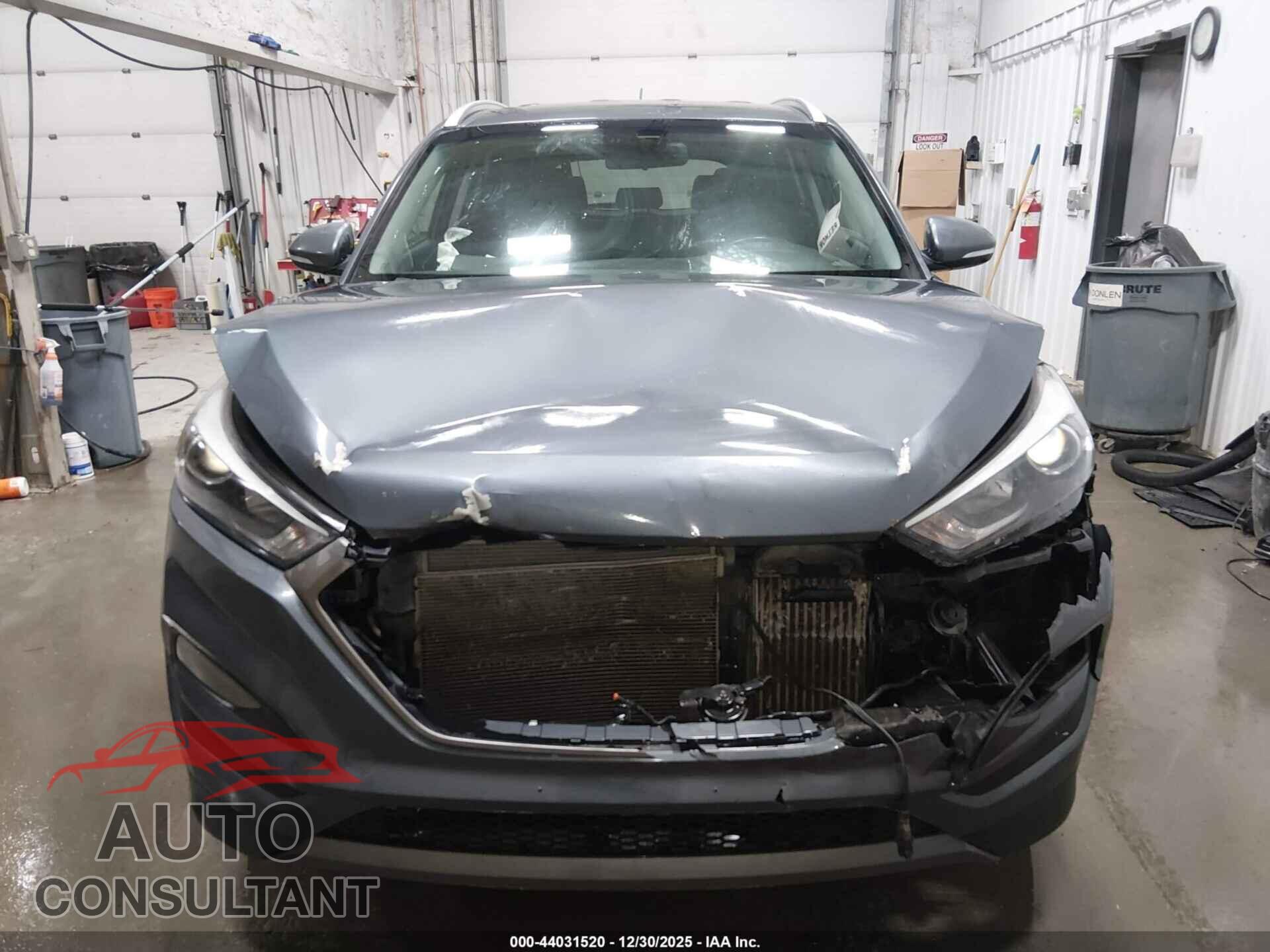 HYUNDAI TUCSON 2016 - KM8J3CA27GU031452