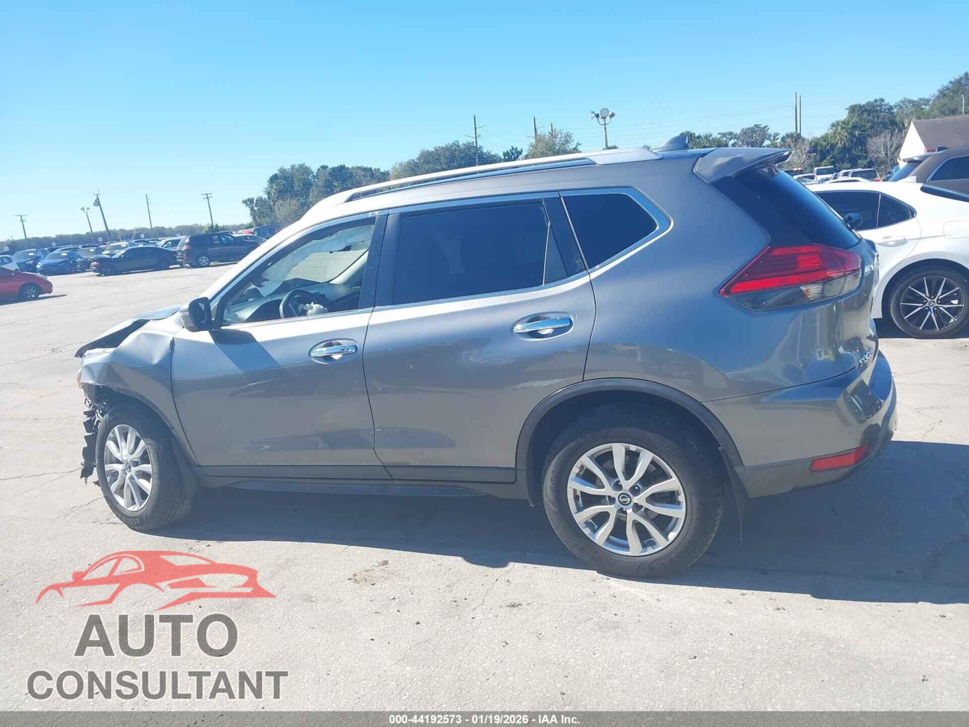 NISSAN ROGUE 2017 - KNMAT2MV0HP556860