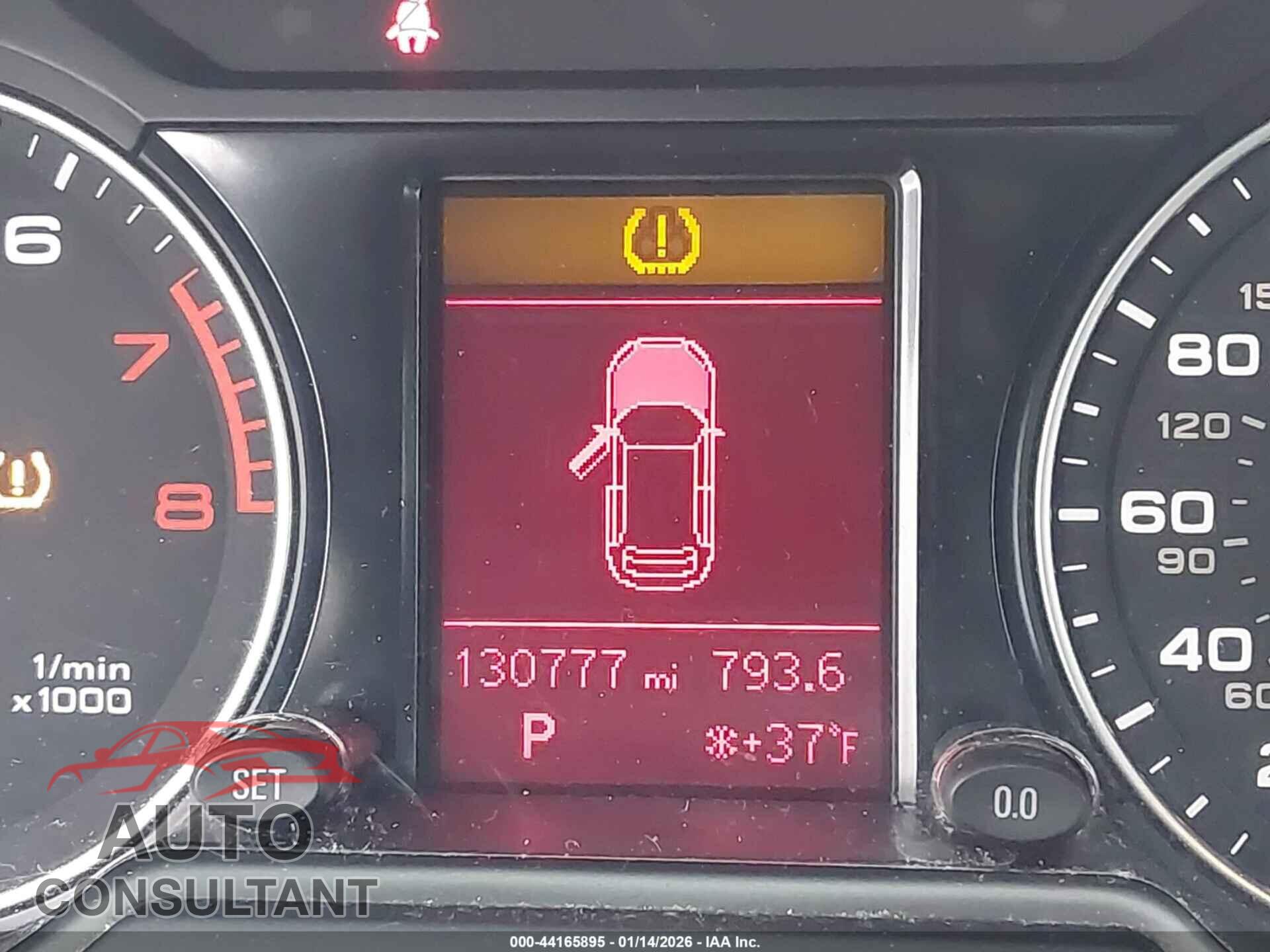 AUDI Q5 2012 - WA1LFAFP3CA058456