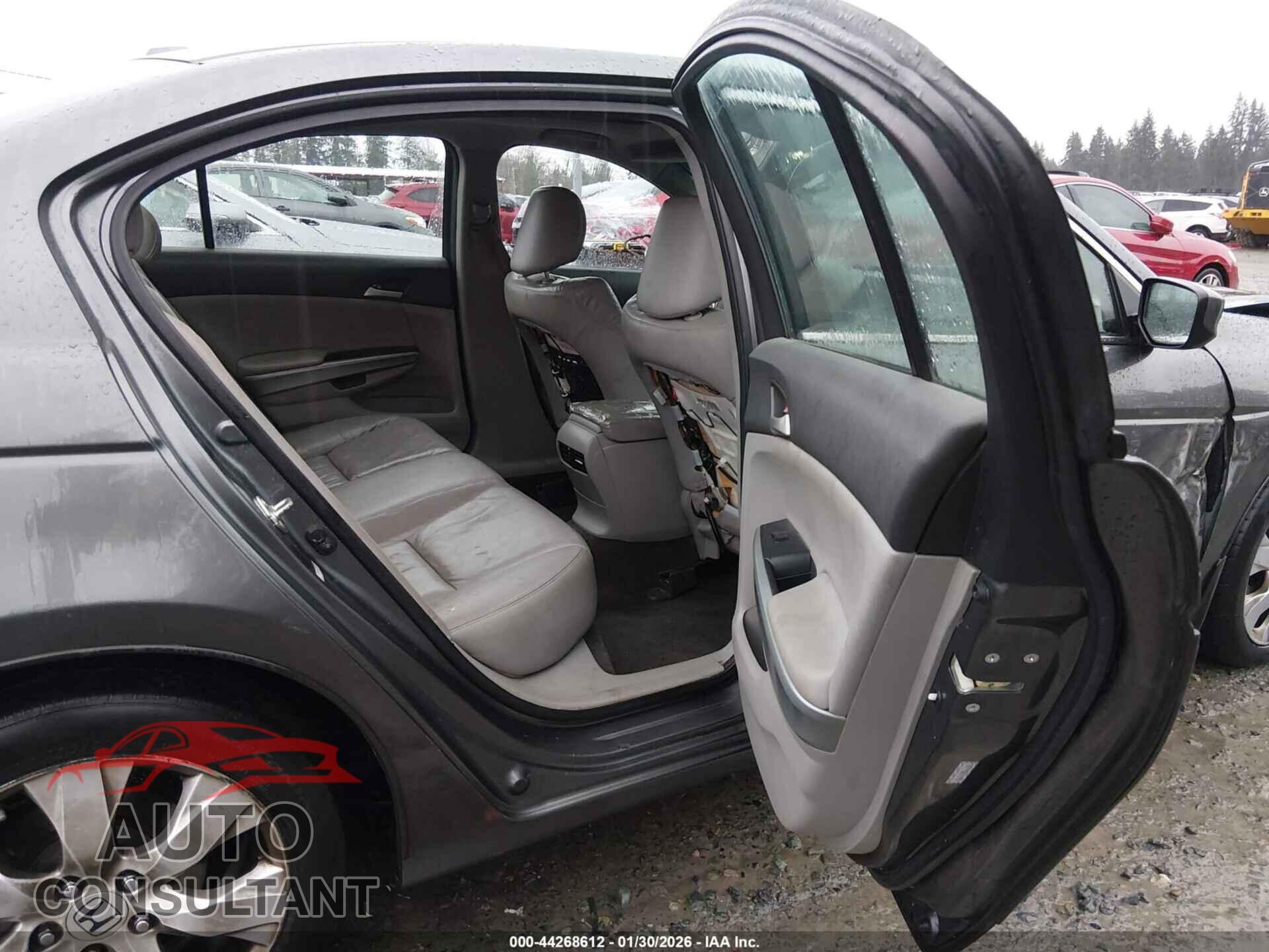 HONDA ACCORD 2010 - 1HGCP3F88AA000252
